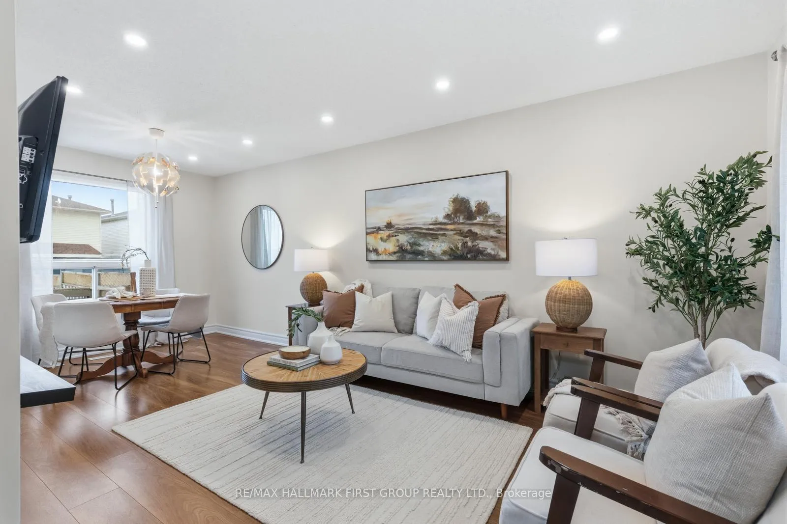 Photo 5 of 164 Wright Crescent, Ajax, Central — HOMEH