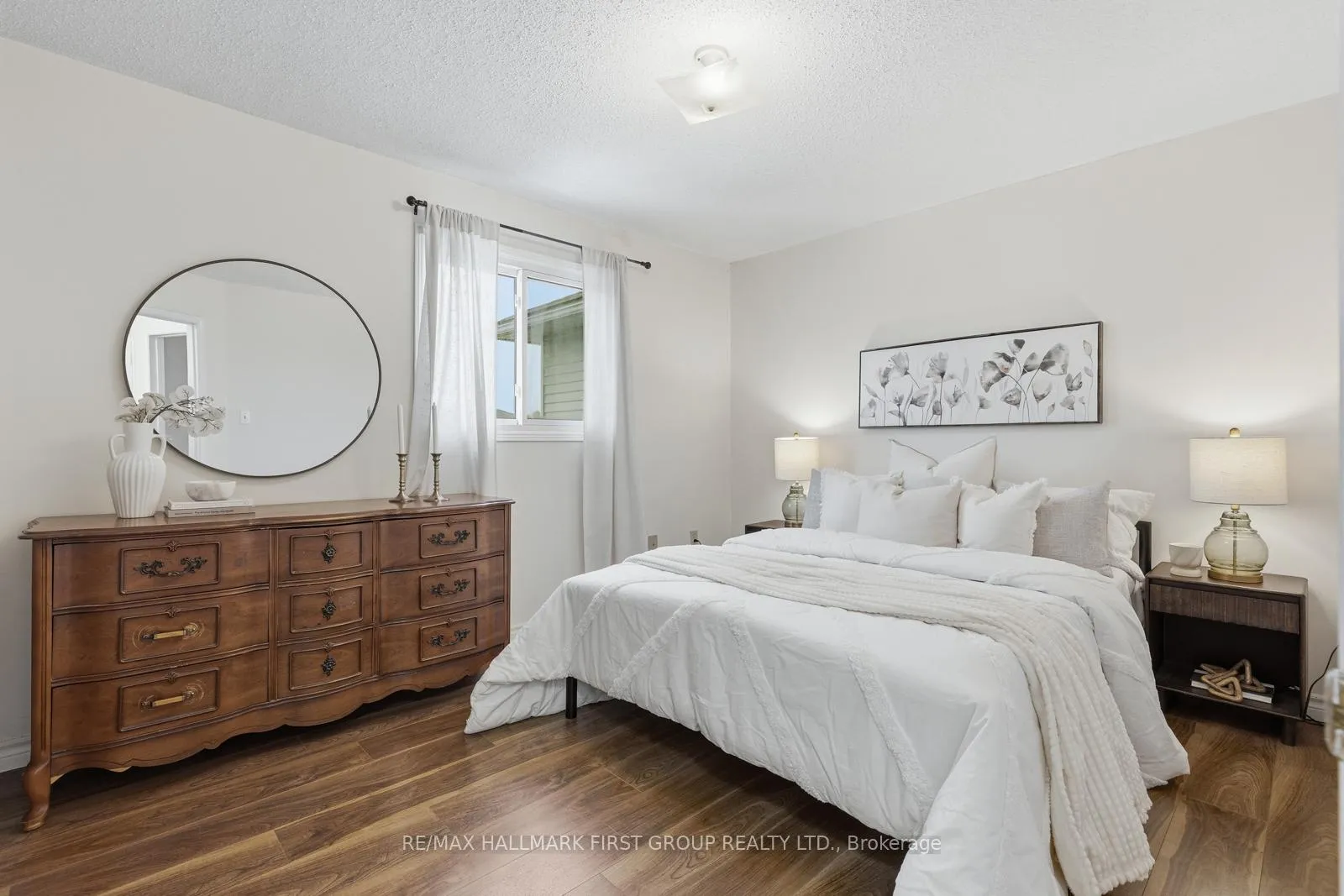 Photo 11 of 164 Wright Crescent, Ajax, Central — HOMEH