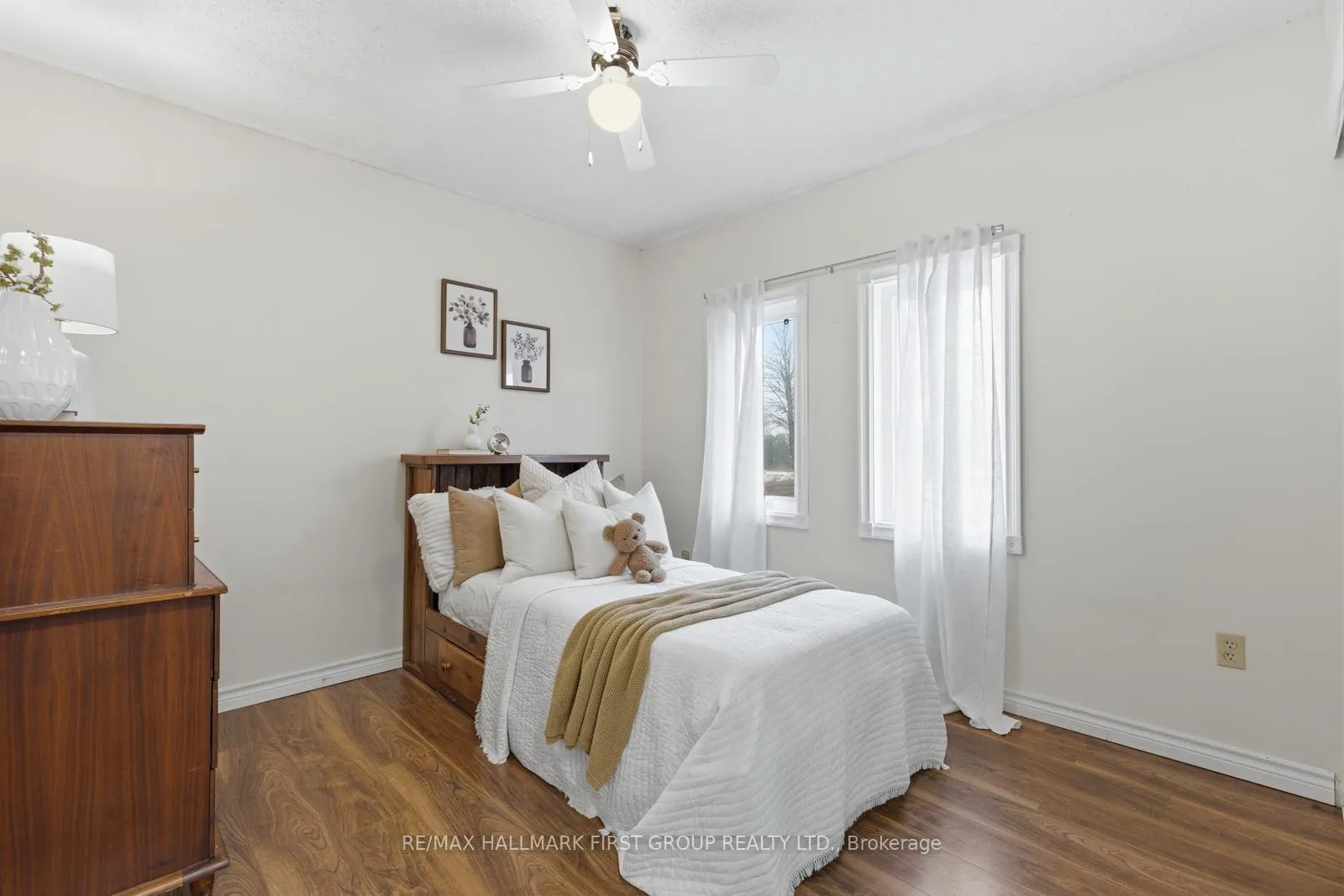 Photo 12 of 164 Wright Crescent, Ajax, Central — HOMEH