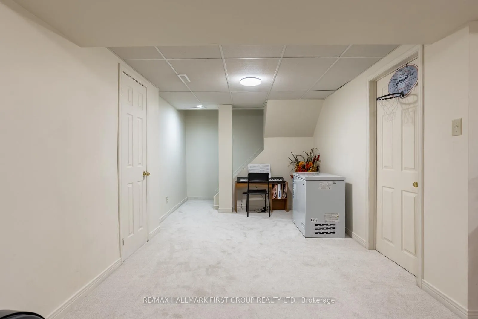 Photo 17 of 164 Wright Crescent, Ajax, Central — HOMEH