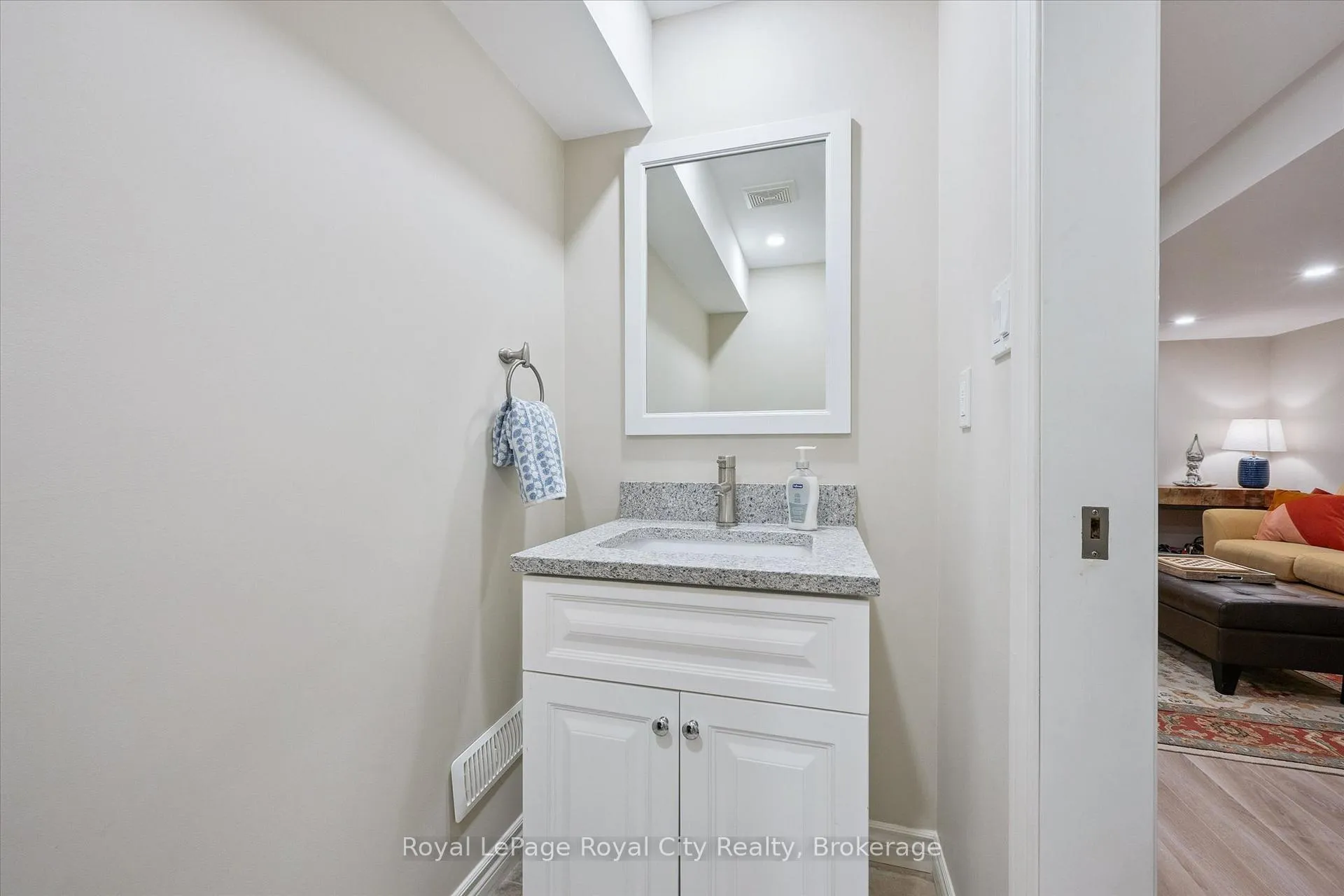 Photo 25 of 108 Mussen Street, Guelph, Victoria North — HOMEH