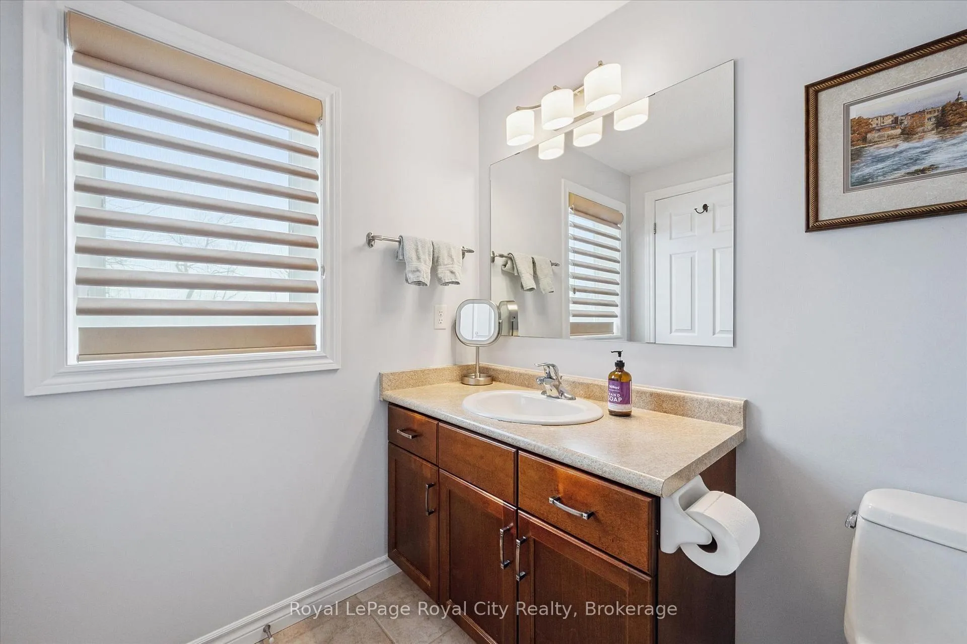 Photo 32 of 108 Mussen Street, Guelph, Victoria North — HOMEH