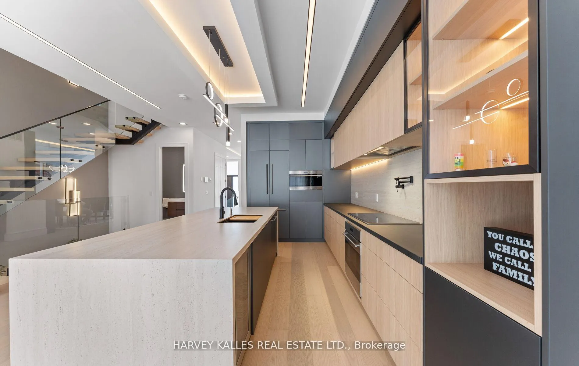 Photo 10 of 656 Oriole Parkway, Toronto, Yonge-Eglinton — HOMEH