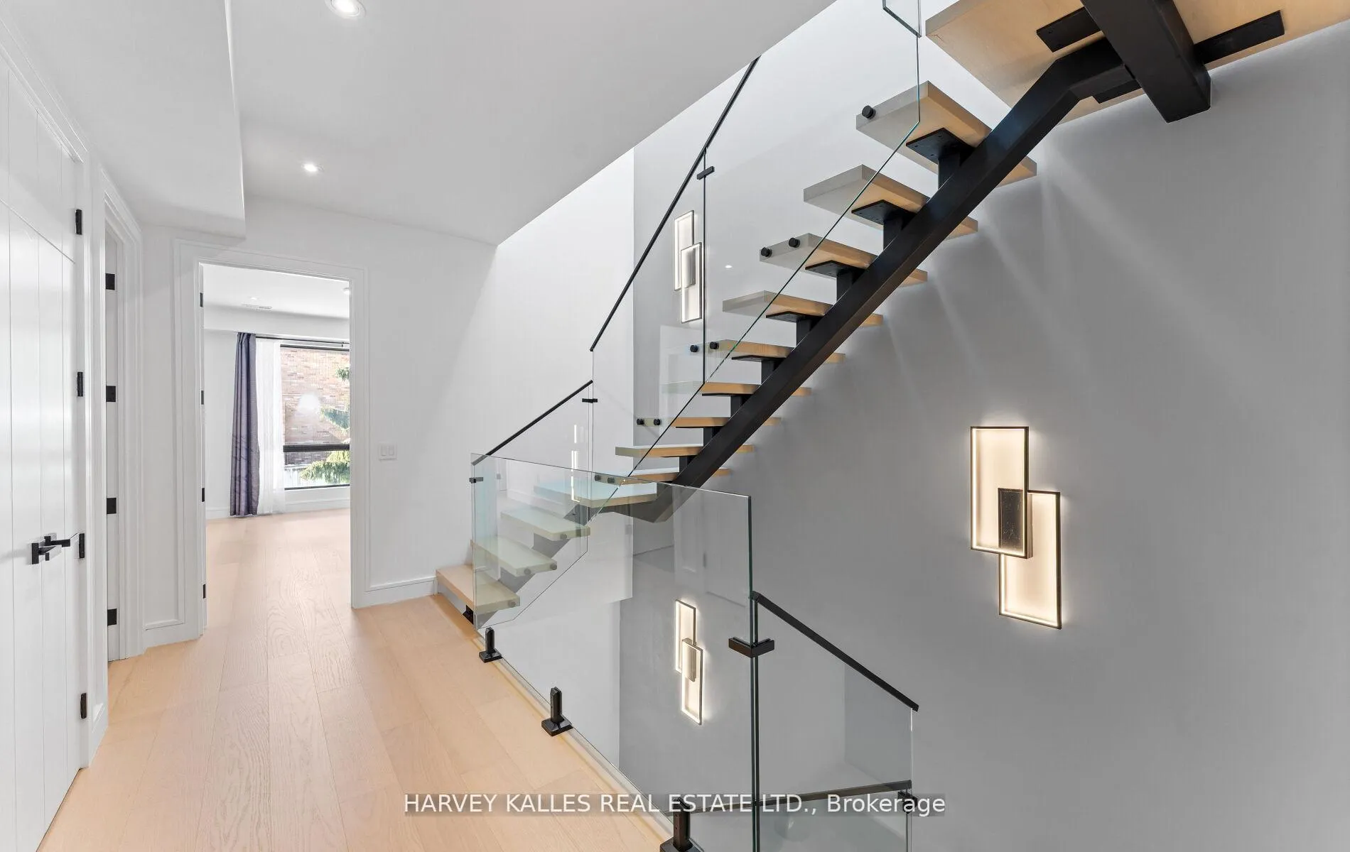Photo 11 of 656 Oriole Parkway, Toronto, Yonge-Eglinton — HOMEH