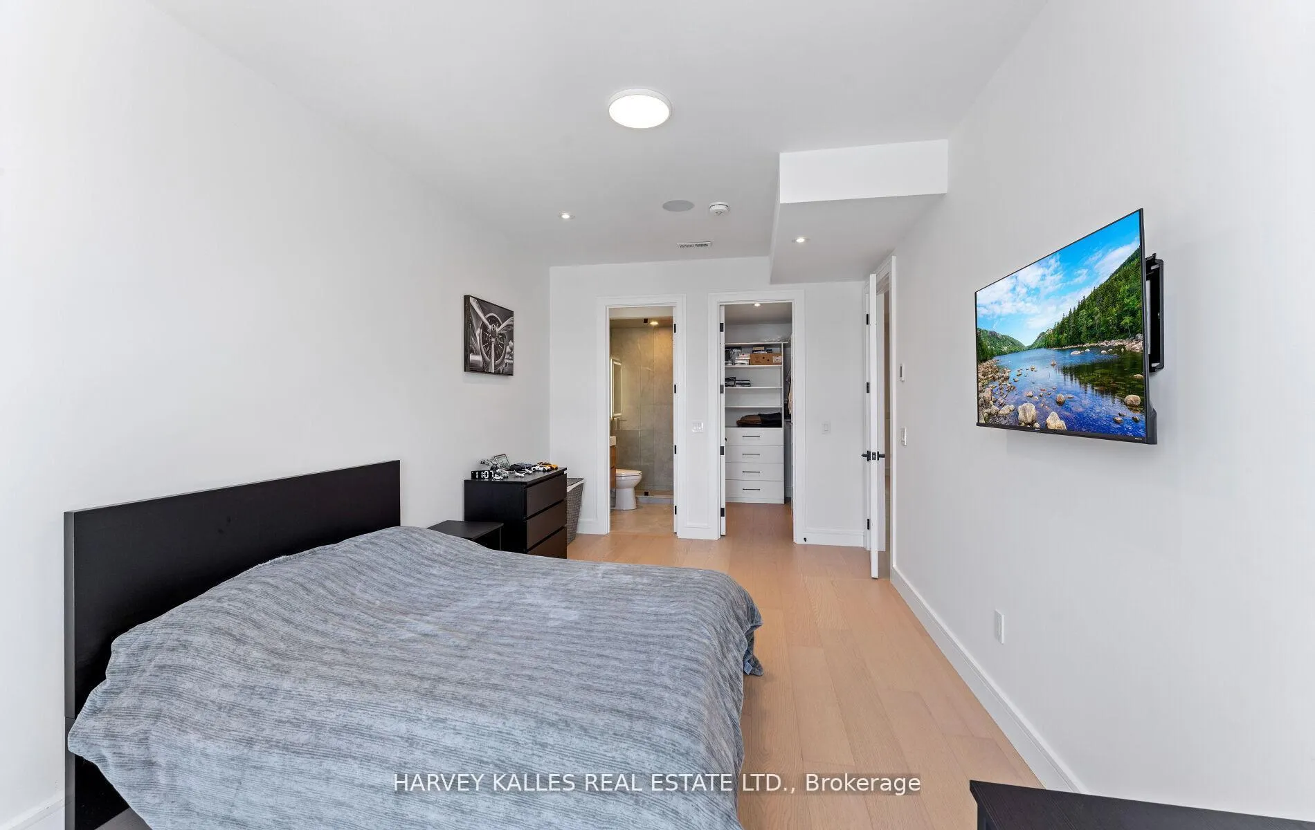 Photo 13 of 656 Oriole Parkway, Toronto, Yonge-Eglinton — HOMEH