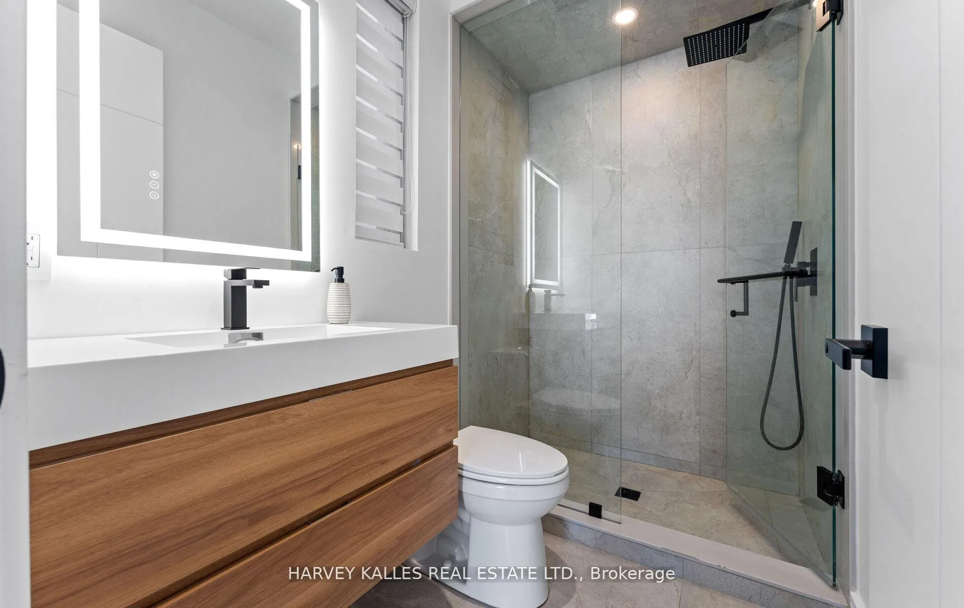 Photo 16 of 656 Oriole Parkway, Toronto, Yonge-Eglinton — HOMEH