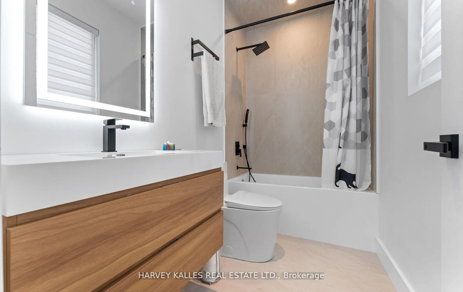 Photo 19 of 656 Oriole Parkway, Toronto, Yonge-Eglinton — HOMEH
