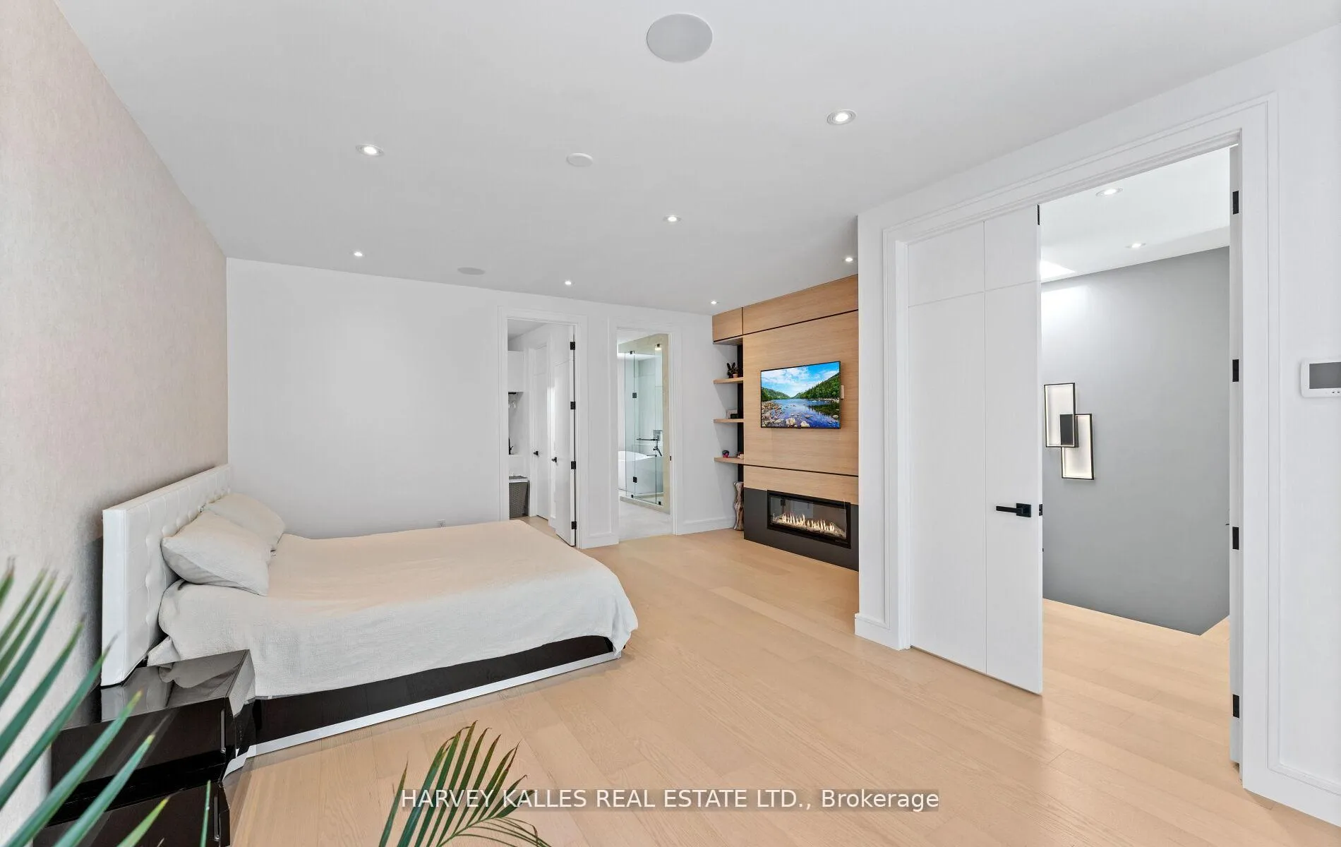 Photo 25 of 656 Oriole Parkway, Toronto, Yonge-Eglinton — HOMEH