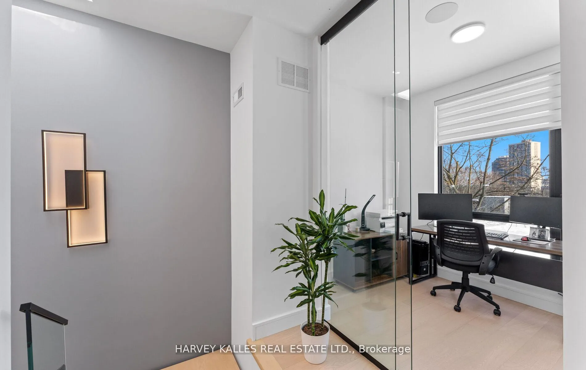 Photo 30 of 656 Oriole Parkway, Toronto, Yonge-Eglinton — HOMEH