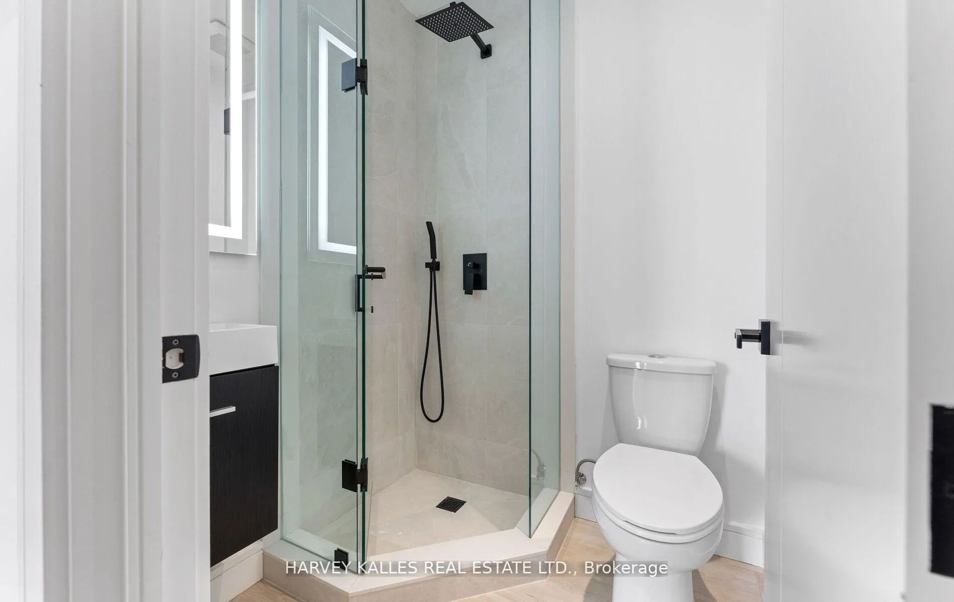 Photo 38 of 656 Oriole Parkway, Toronto, Yonge-Eglinton — HOMEH