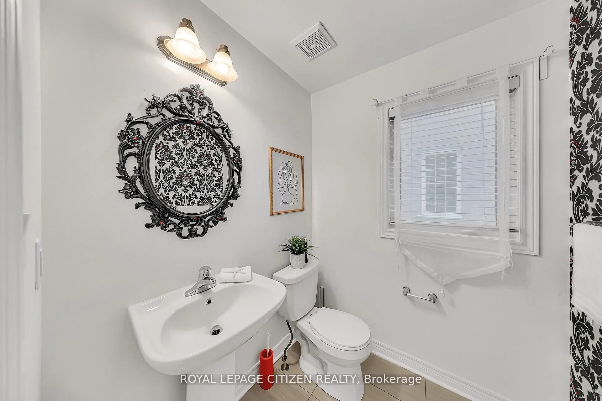 Photo 6 of 1882 Esterbrook Drive, Oshawa, Taunton — HOMEH