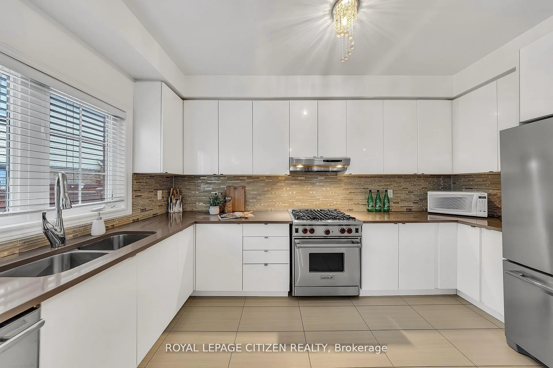 Photo 12 of 1882 Esterbrook Drive, Oshawa, Taunton — HOMEH