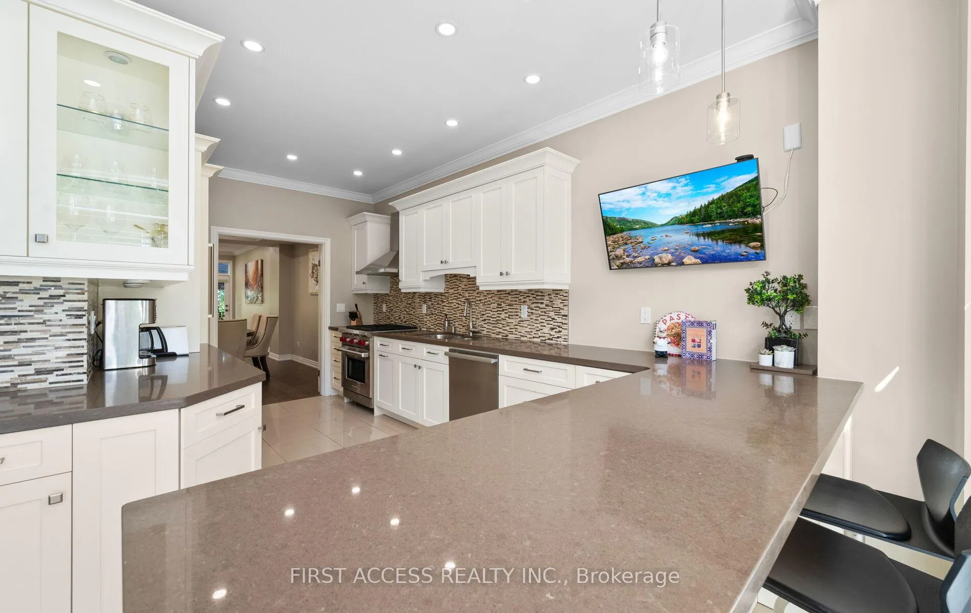 Photo 19 of 64 Hillside Drive, Toronto, Broadview North — HOMEH