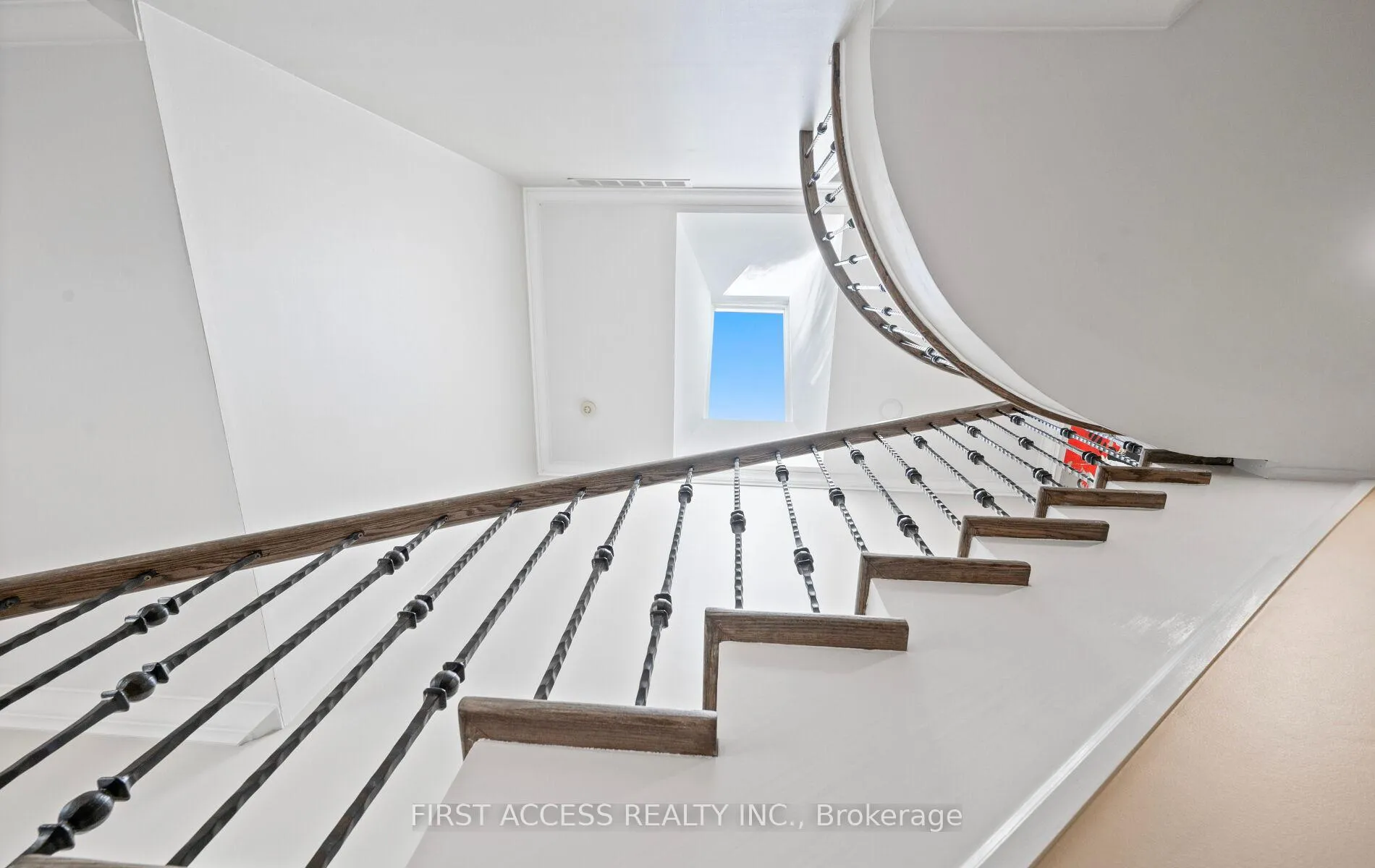 Photo 23 of 64 Hillside Drive, Toronto, Broadview North — HOMEH