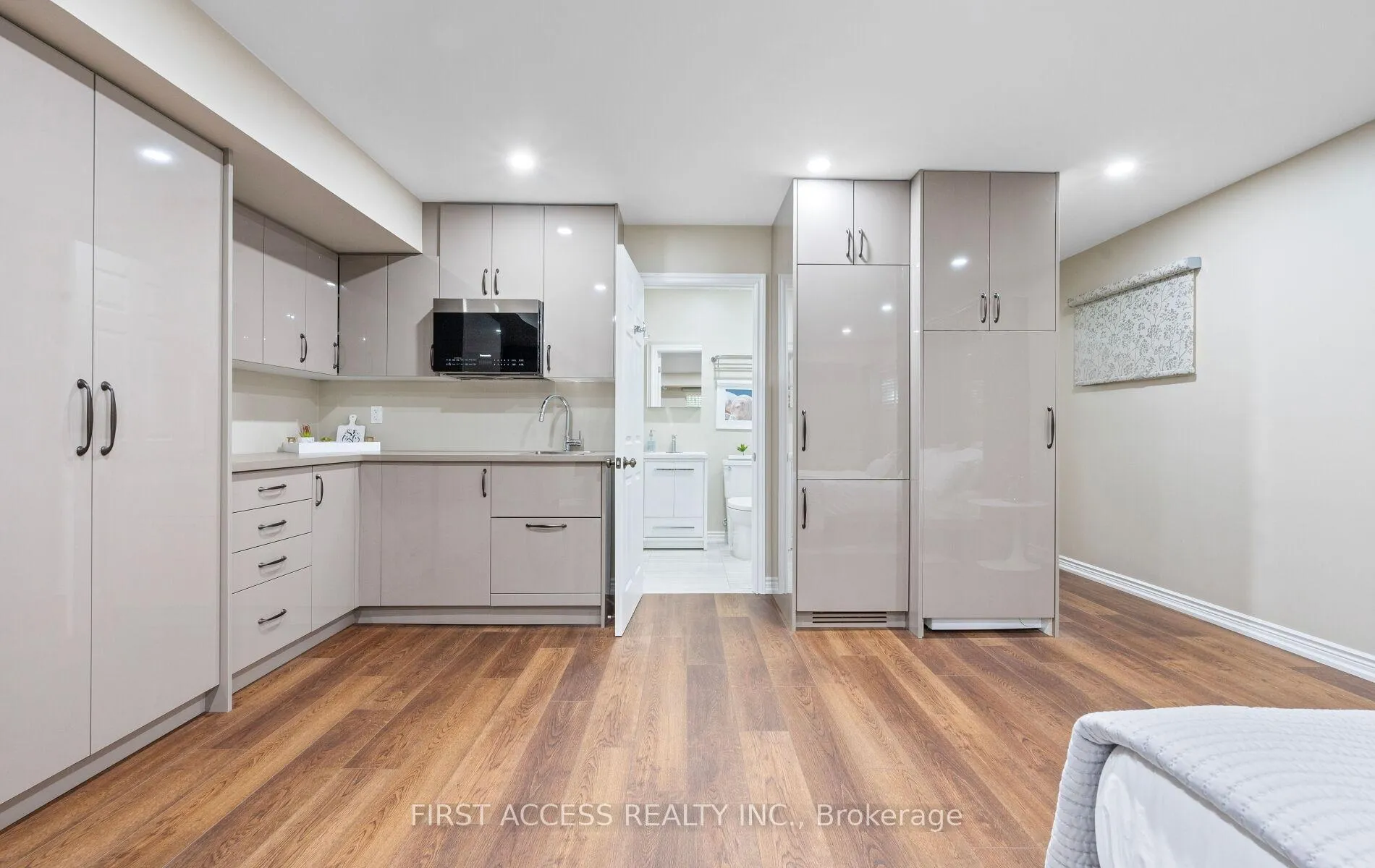 Photo 37 of 64 Hillside Drive, Toronto, Broadview North — HOMEH