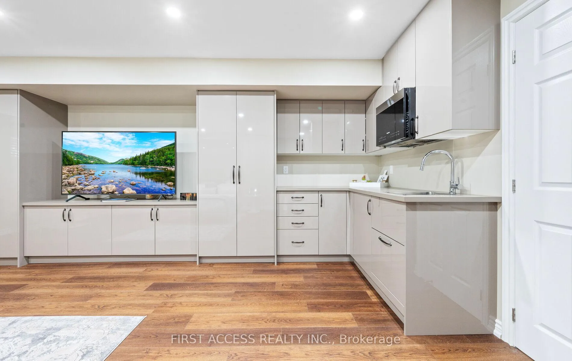 Photo 39 of 64 Hillside Drive, Toronto, Broadview North — HOMEH