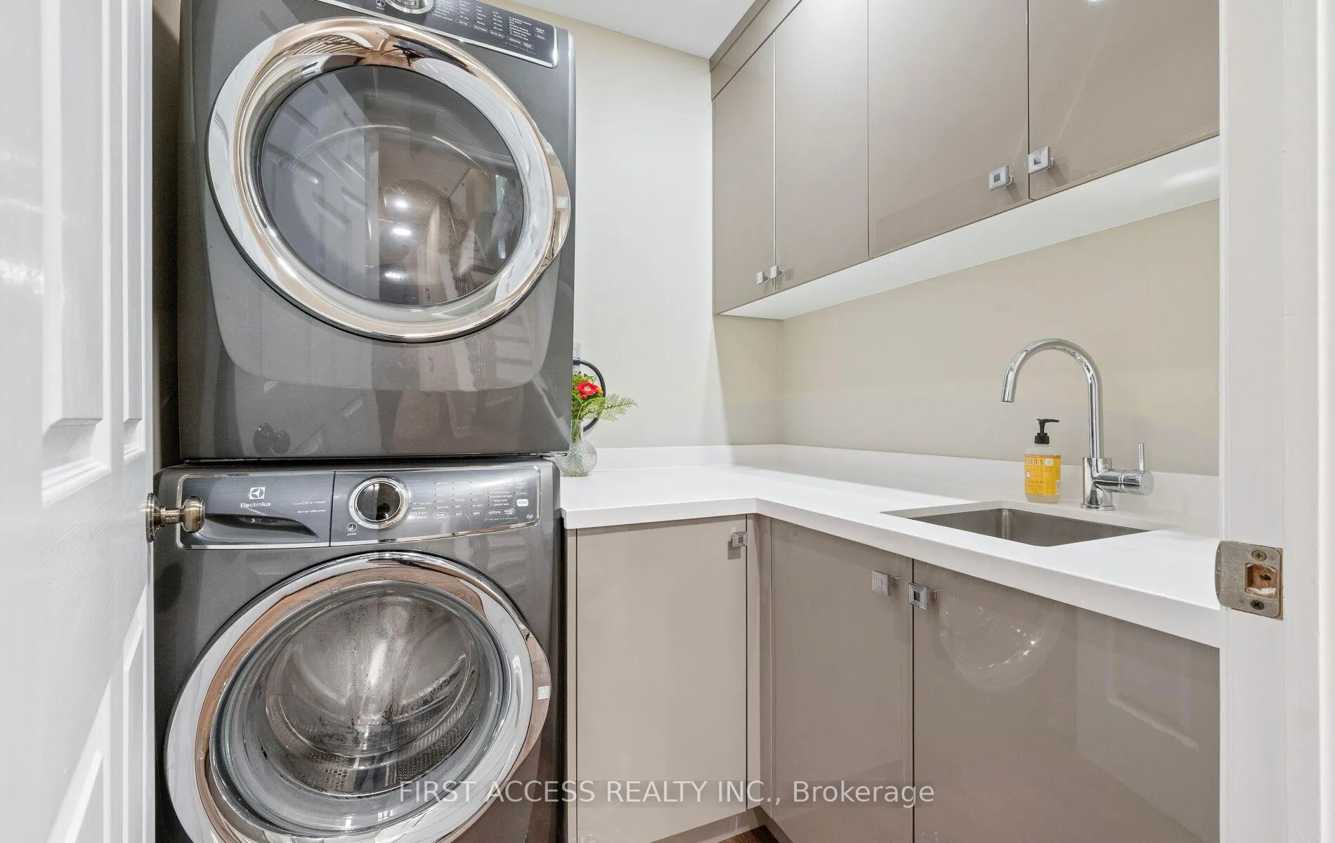 Photo 41 of 64 Hillside Drive, Toronto, Broadview North — HOMEH