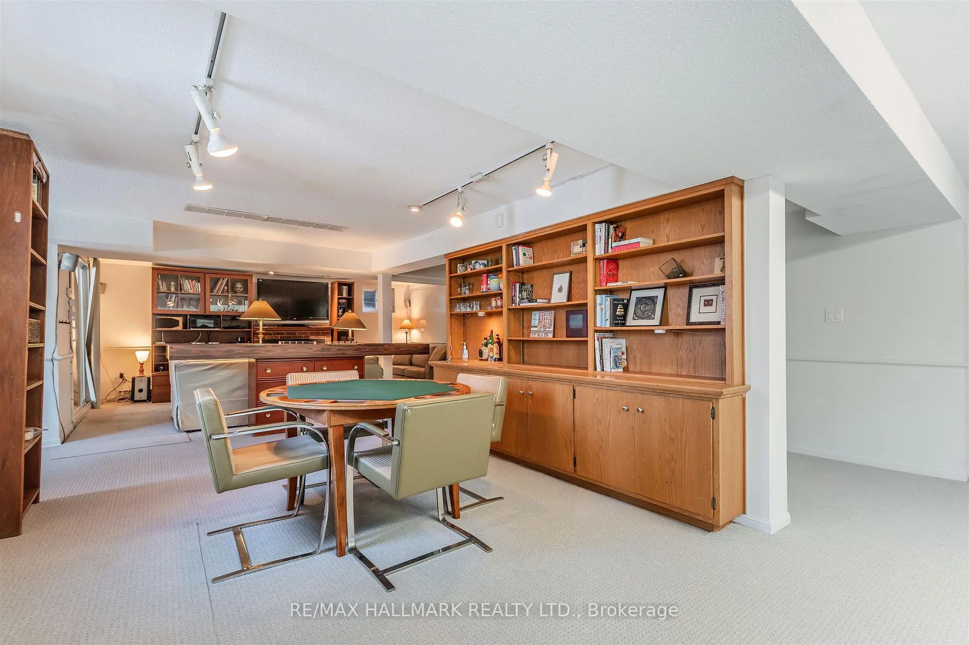 Photo 30 of 136 Mossgrove Trail, North York, St. Andrew-Windfields — HOMEH