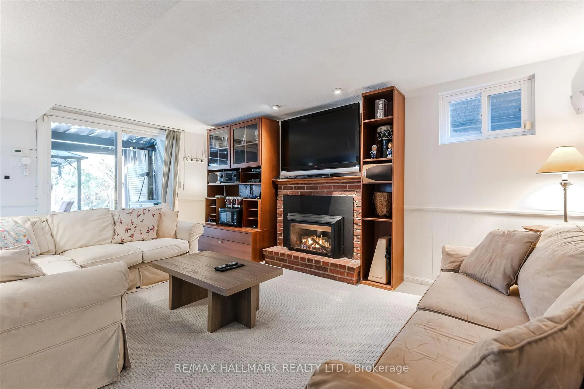 Photo 31 of 136 Mossgrove Trail, North York, St. Andrew-Windfields — HOMEH