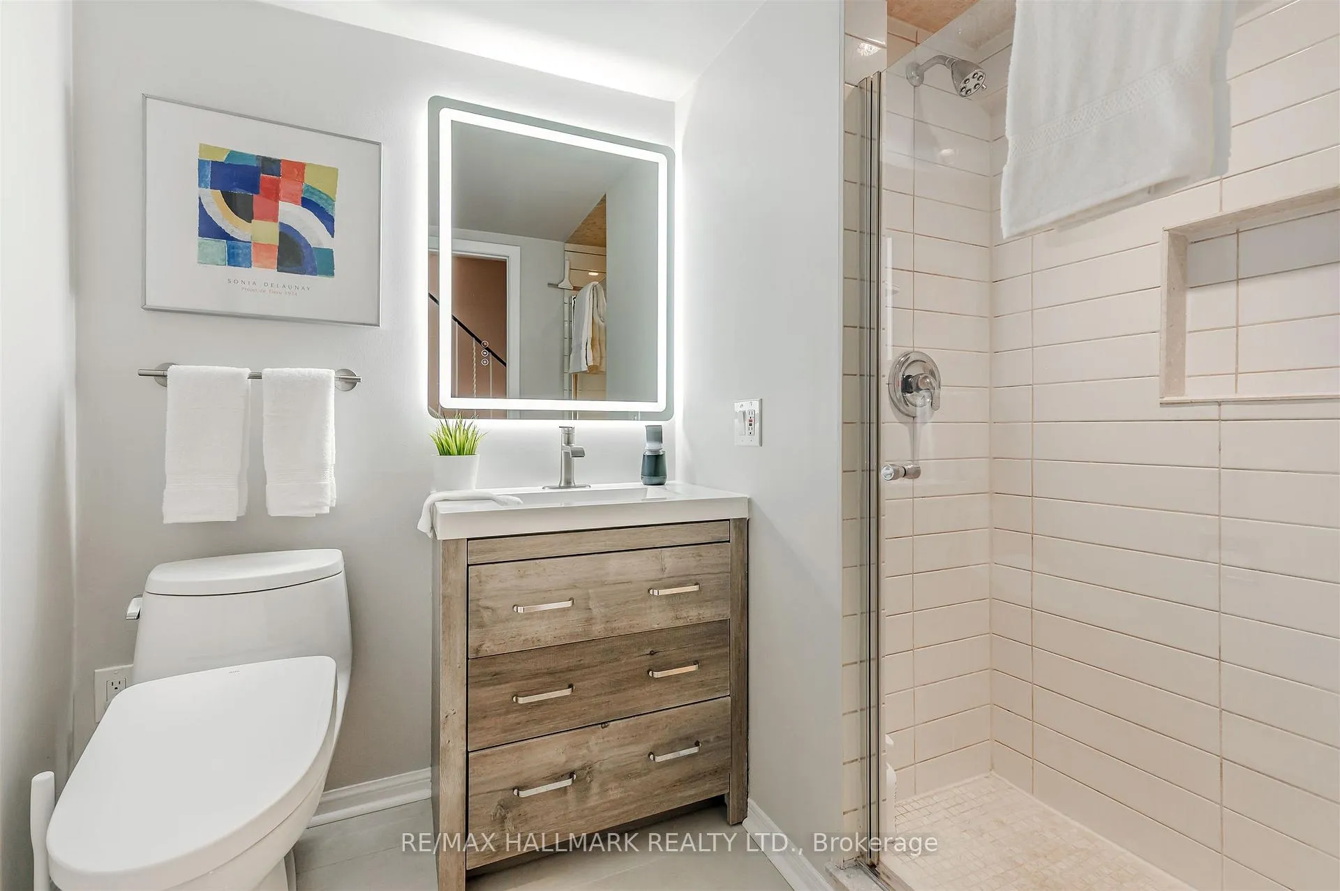 Photo 35 of 136 Mossgrove Trail, North York, St. Andrew-Windfields — HOMEH