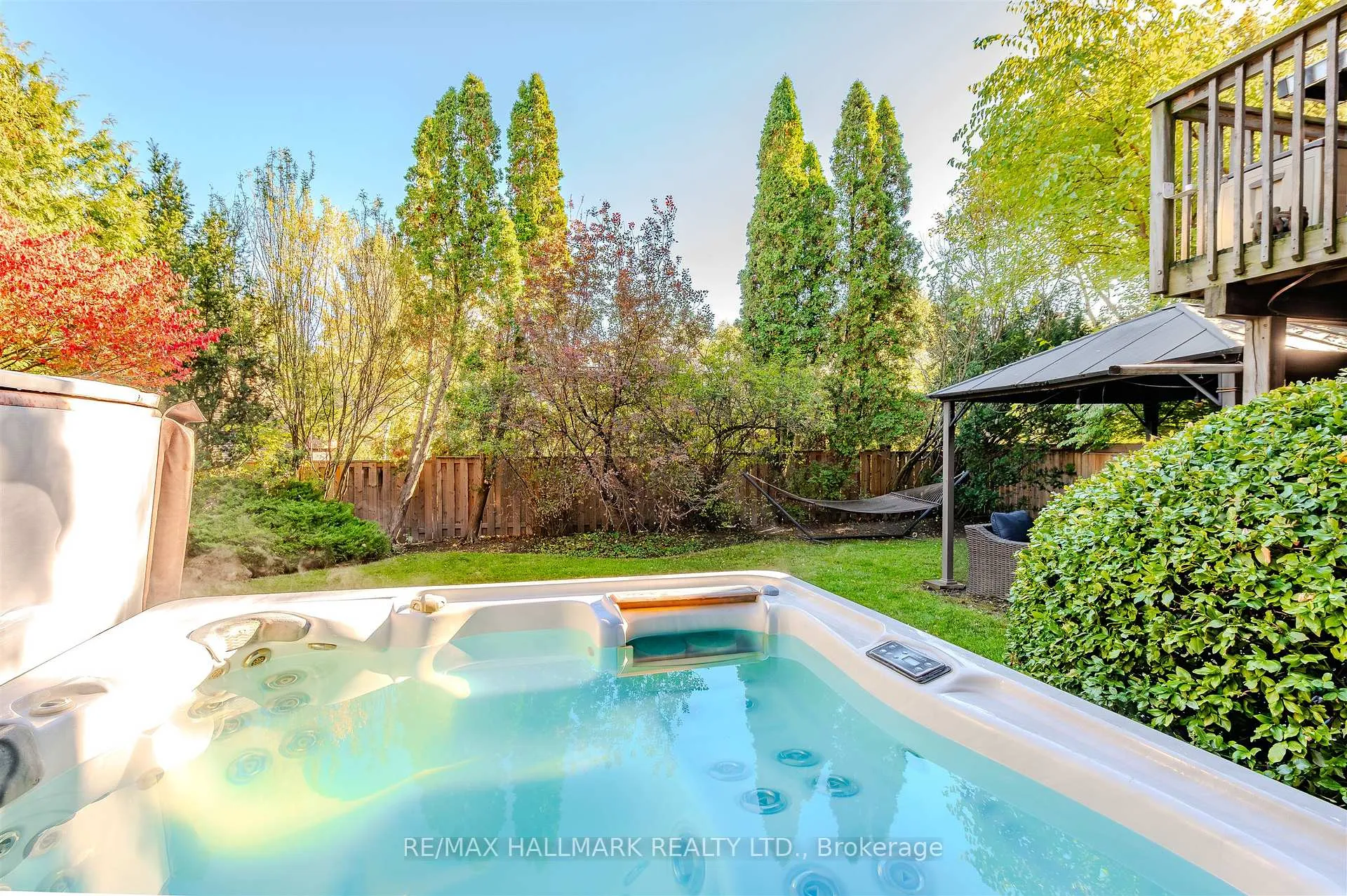 Photo 41 of 136 Mossgrove Trail, North York, St. Andrew-Windfields — HOMEH