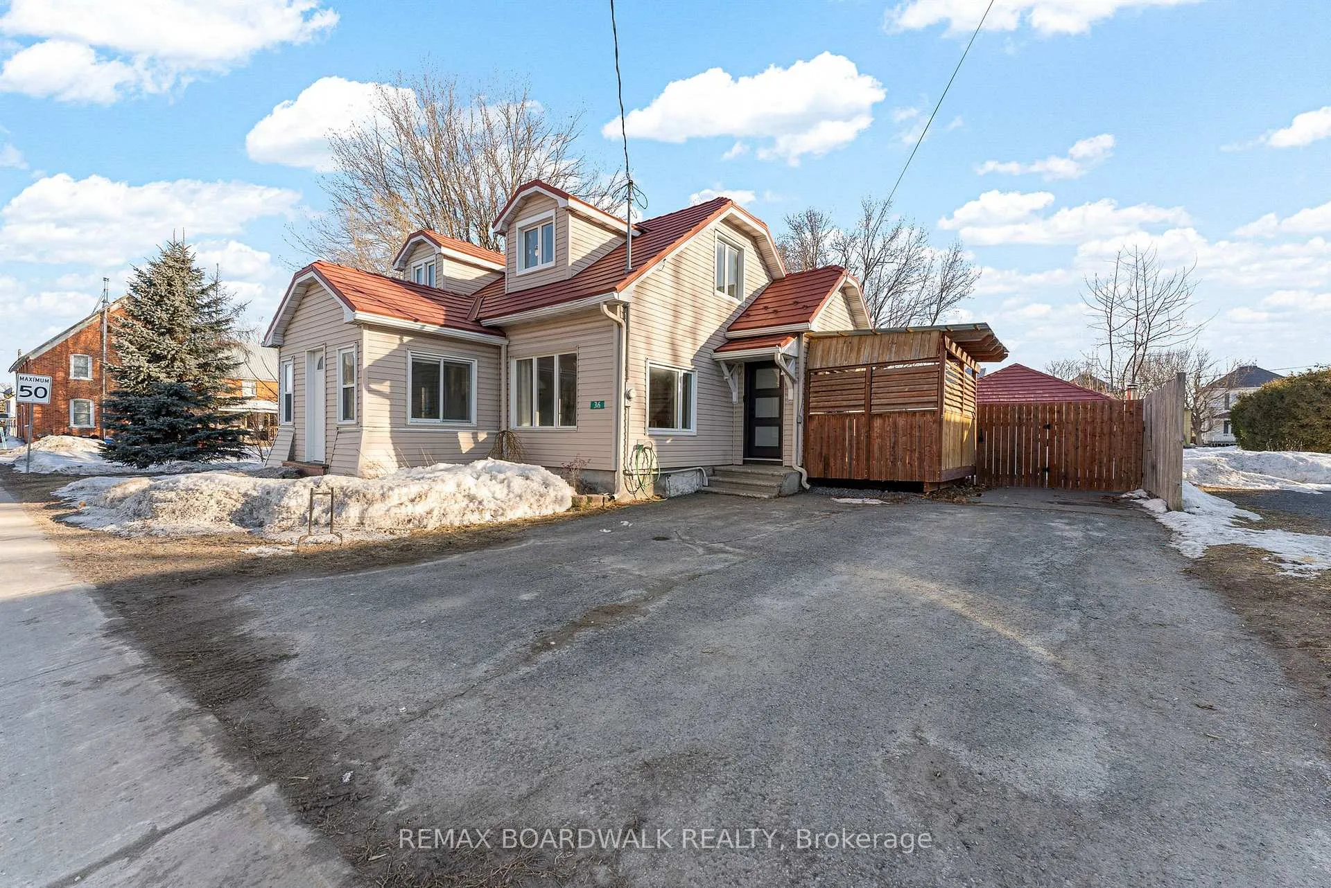 Photo 1 of 36 Main Street, North Stormont, Finch — HOMEH