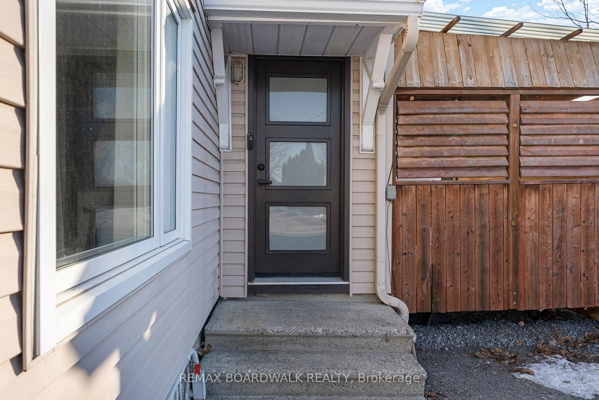 Photo 3 of 36 Main Street, North Stormont, Finch — HOMEH