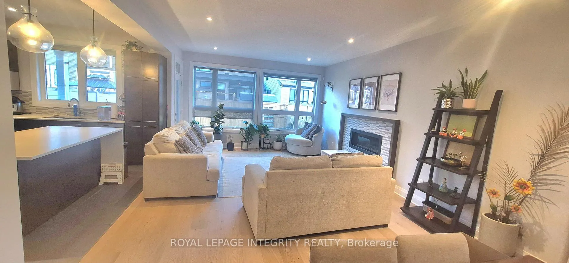 Photo 6 of 341 Haliburton Heights, Ottawa, Kanata - Emerald Meadows/Trailwest — HOMEH