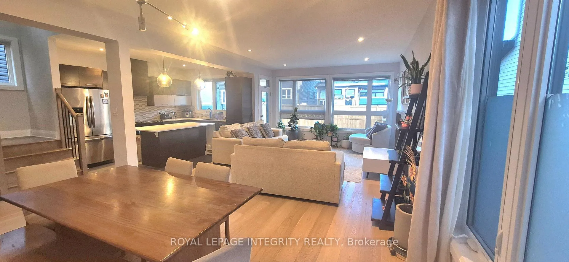 Photo 10 of 341 Haliburton Heights, Ottawa, Kanata - Emerald Meadows/Trailwest — HOMEH