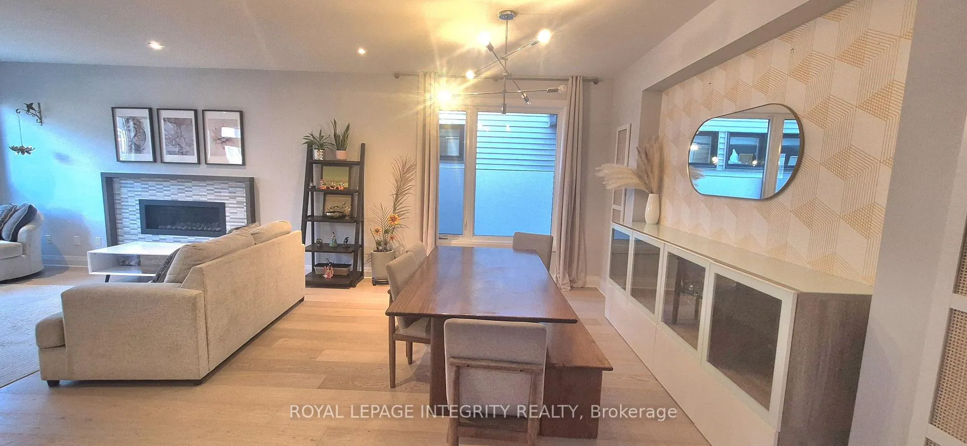 Photo 11 of 341 Haliburton Heights, Ottawa, Kanata - Emerald Meadows/Trailwest — HOMEH