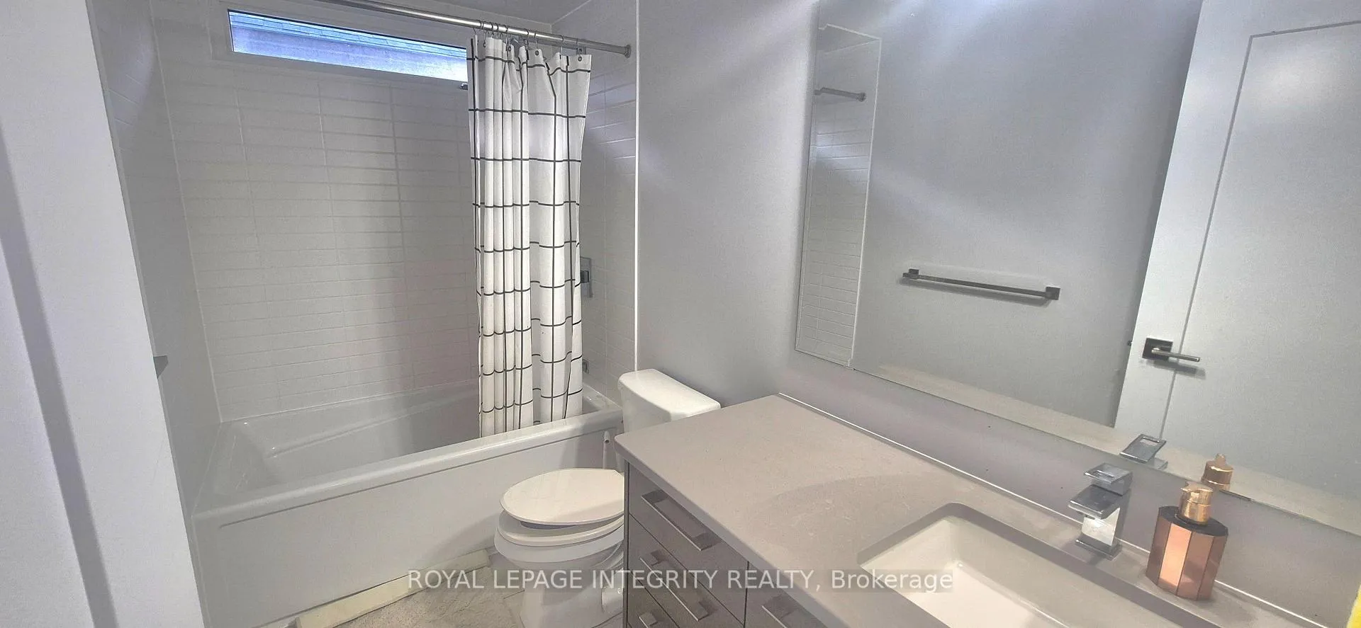 Photo 22 of 341 Haliburton Heights, Ottawa, Kanata - Emerald Meadows/Trailwest — HOMEH