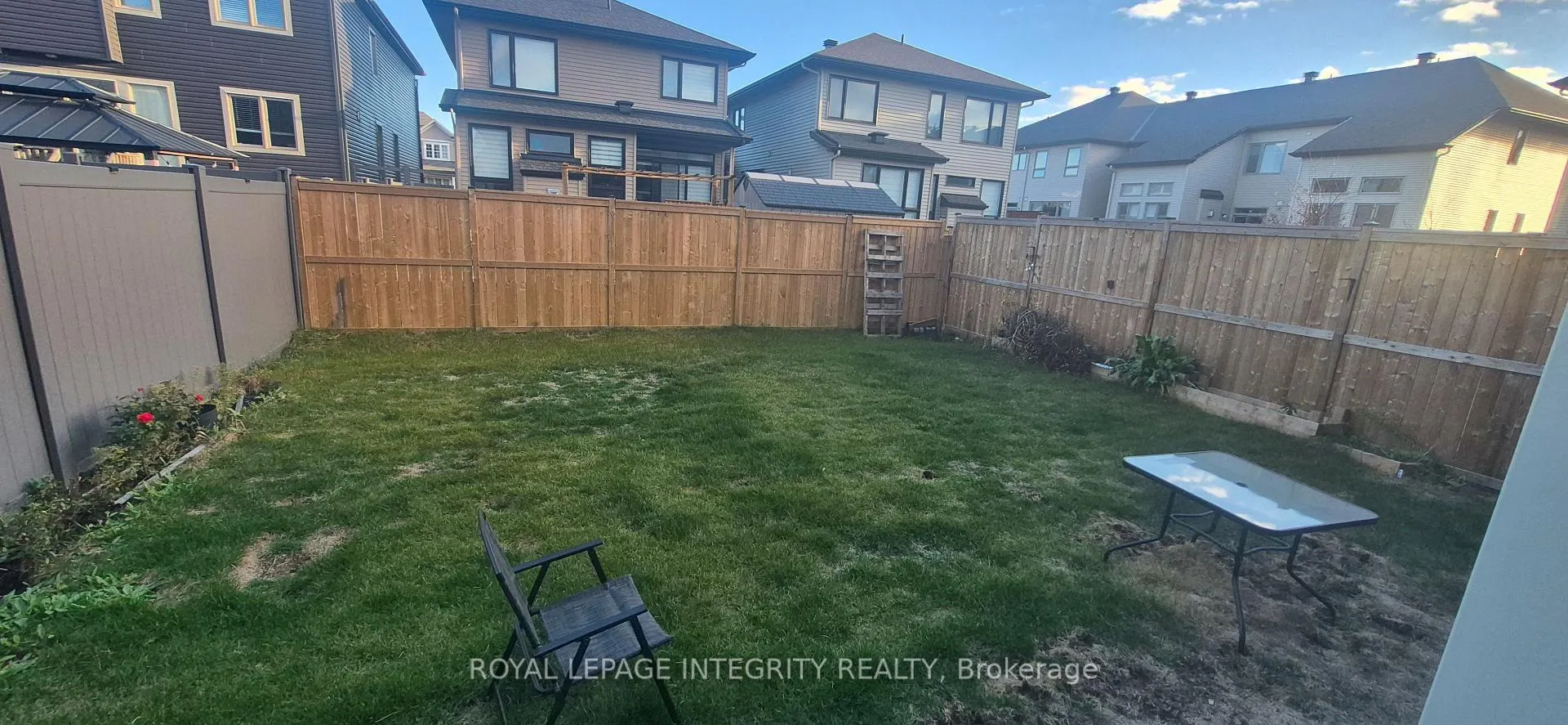 Photo 30 of 341 Haliburton Heights, Ottawa, Kanata - Emerald Meadows/Trailwest — HOMEH