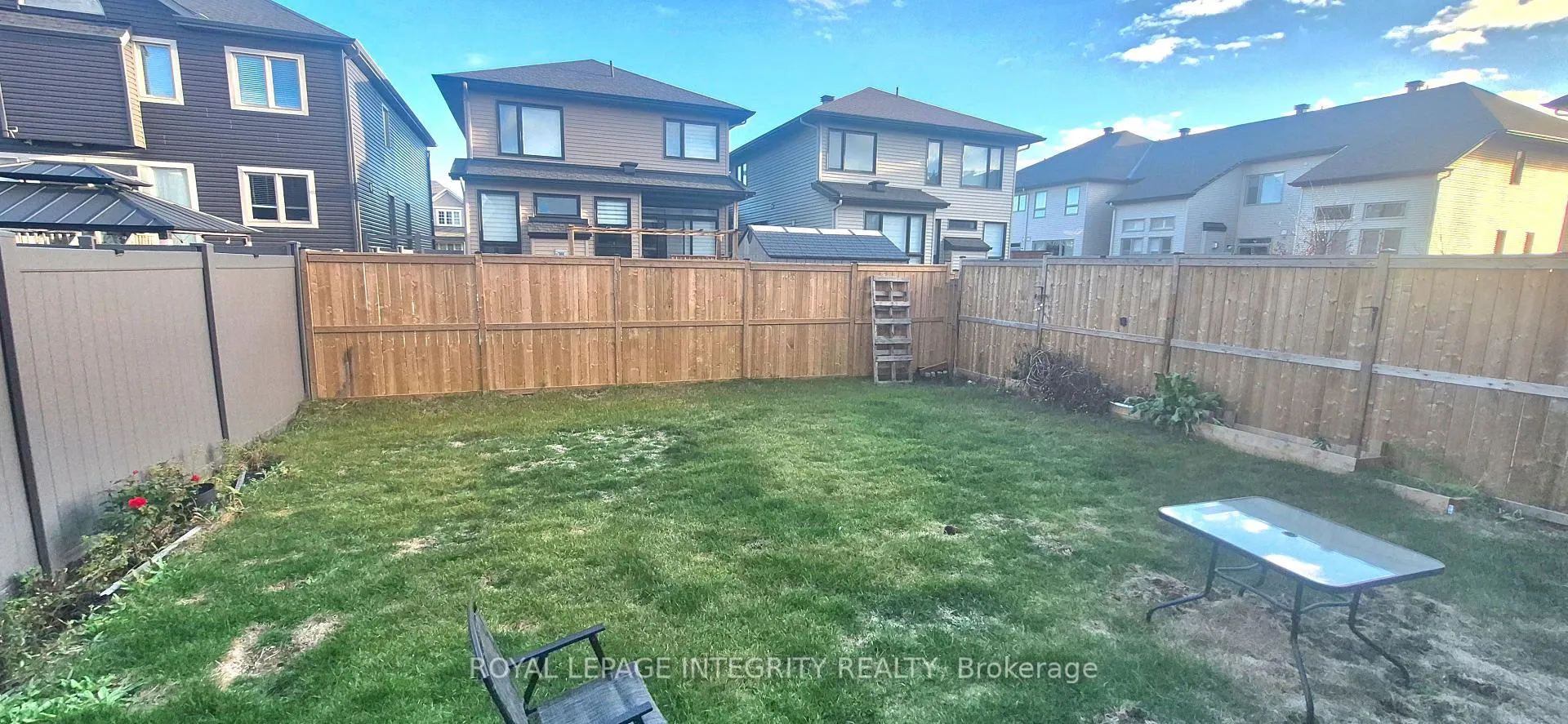 Photo 32 of 341 Haliburton Heights, Ottawa, Kanata - Emerald Meadows/Trailwest — HOMEH