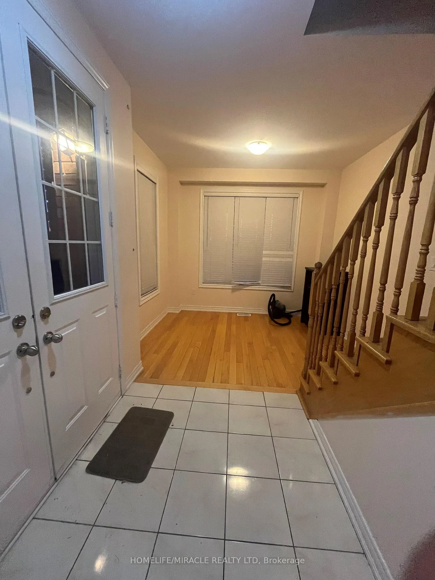 Photo 7 of Unit Upper, 37 Vezna Crescent, Brampton, Credit Valley — HOMEH