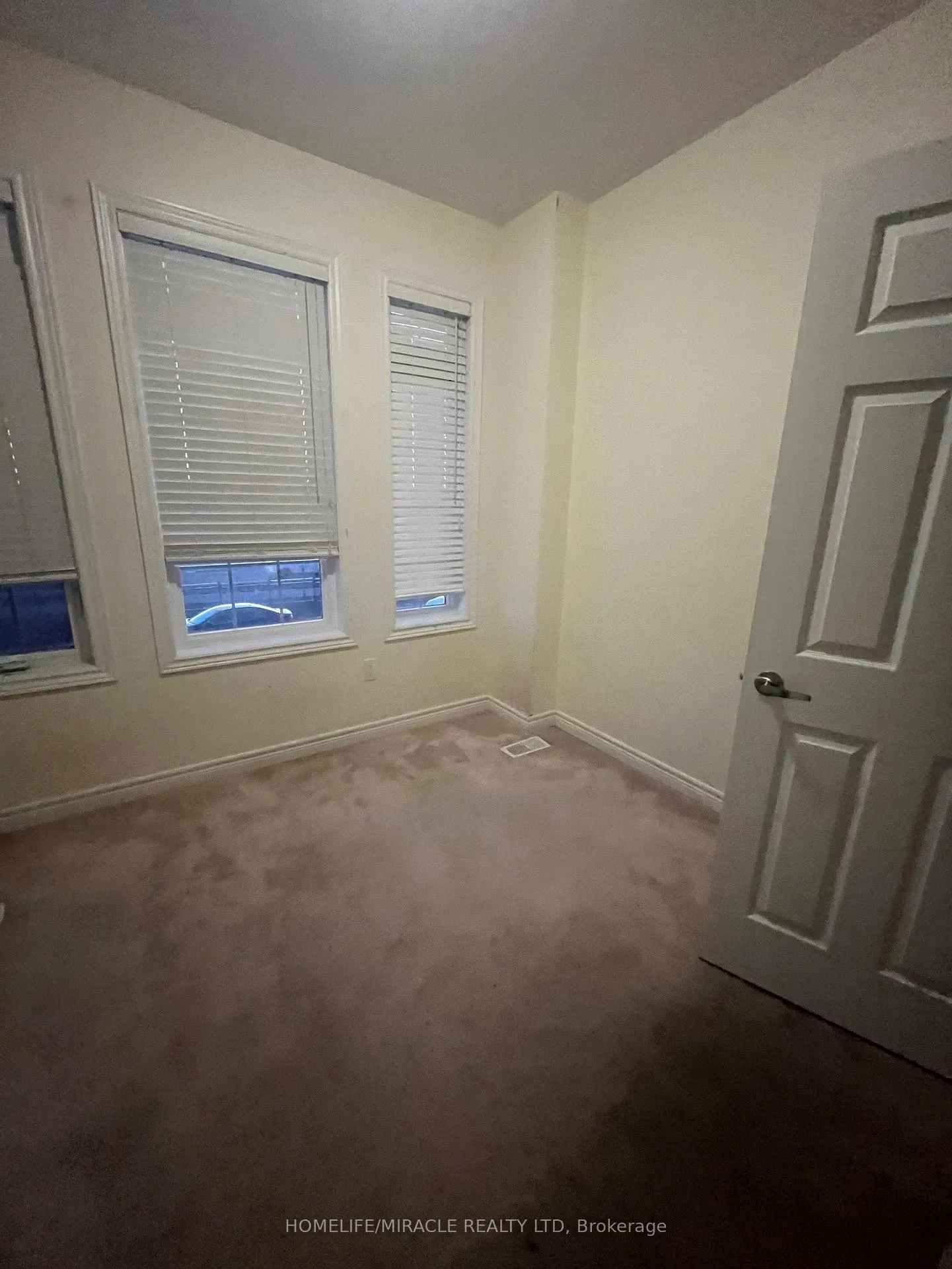 Photo 9 of Unit Upper, 37 Vezna Crescent, Brampton, Credit Valley — HOMEH