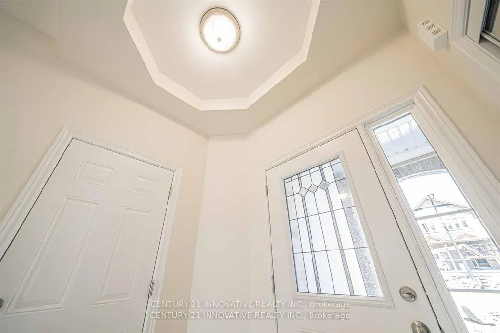 Photo 7 of 13 Jevons Drive W, Ajax, South East — HOMEH