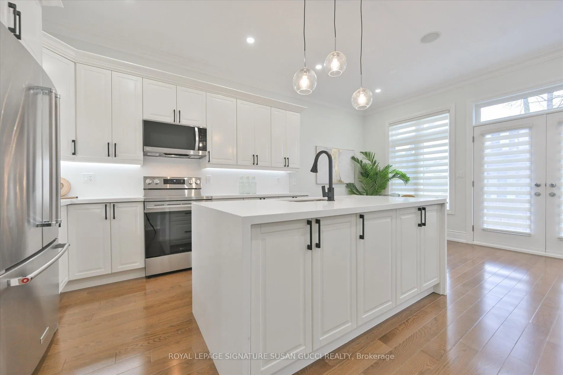 Photo 10 of 20 Cambrai Avenue, Toronto, Woodbine-Lumsden — HOMEH