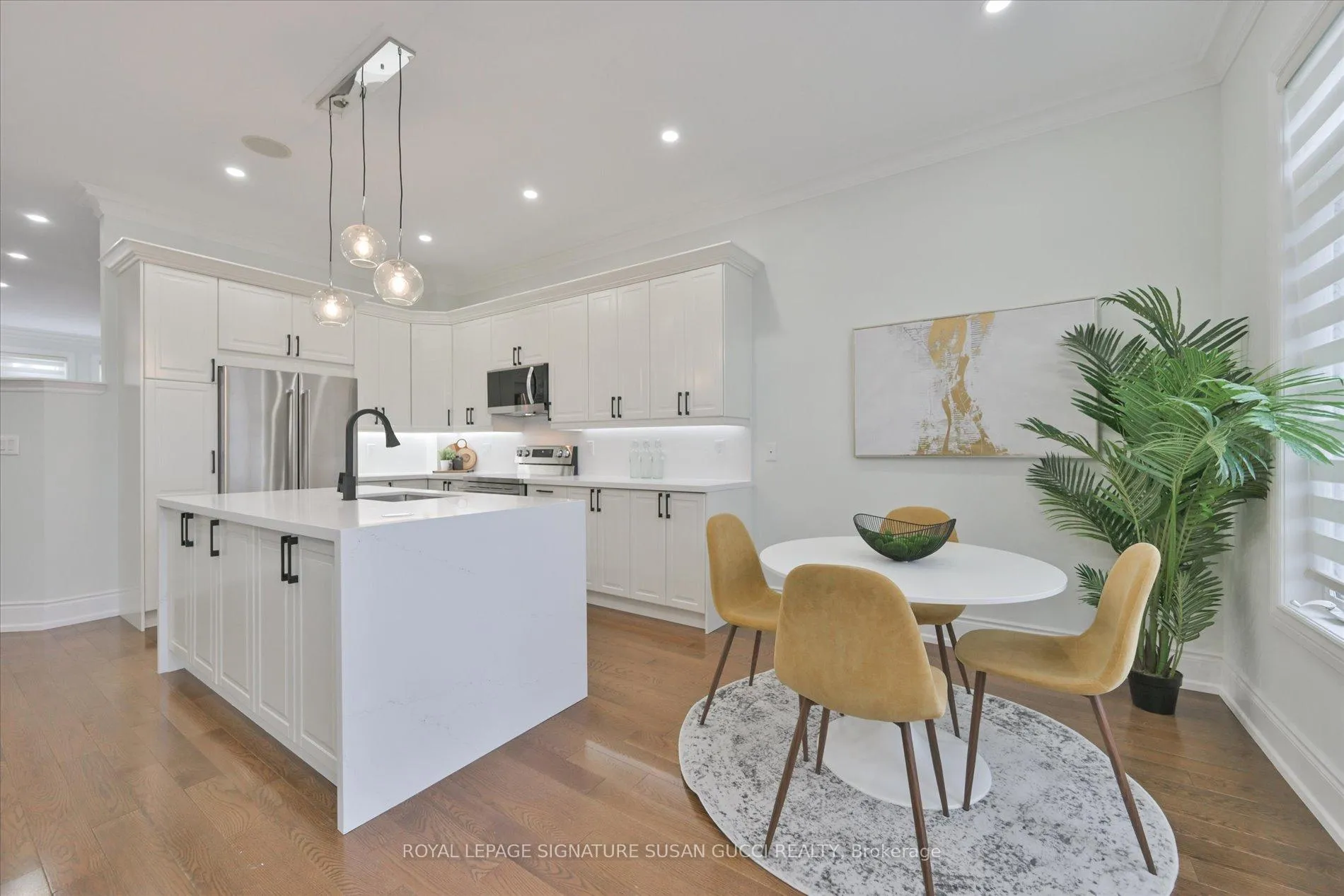 Photo 13 of 20 Cambrai Avenue, Toronto, Woodbine-Lumsden — HOMEH