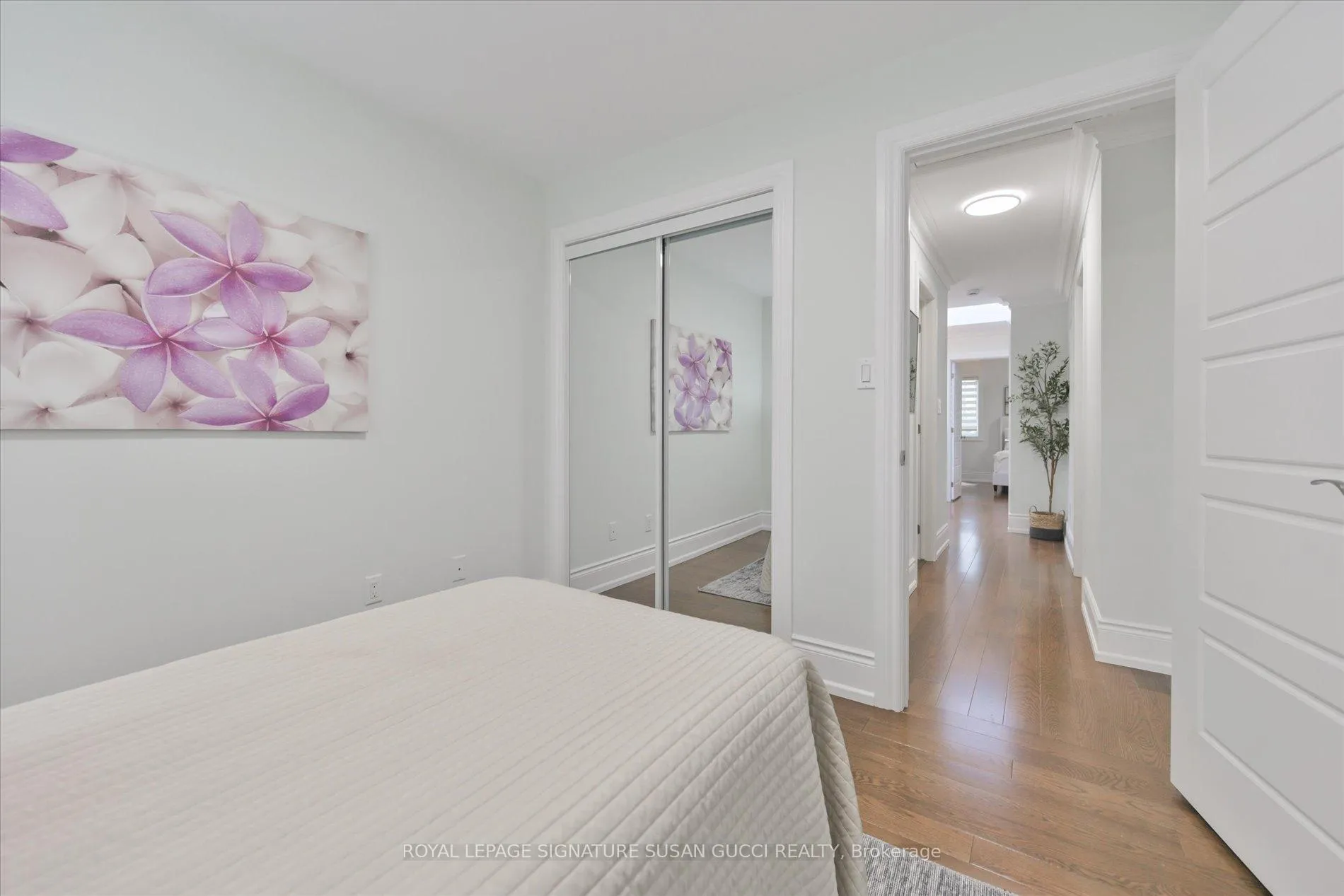 Photo 25 of 20 Cambrai Avenue, Toronto, Woodbine-Lumsden — HOMEH