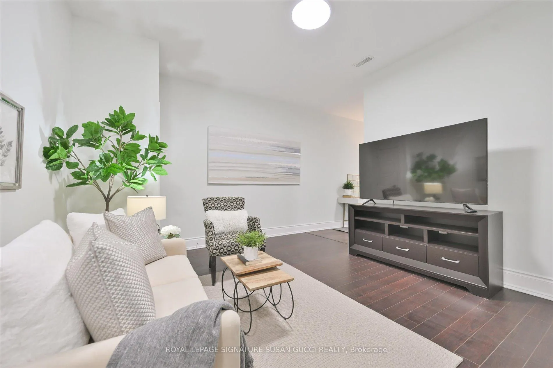 Photo 30 of 20 Cambrai Avenue, Toronto, Woodbine-Lumsden — HOMEH