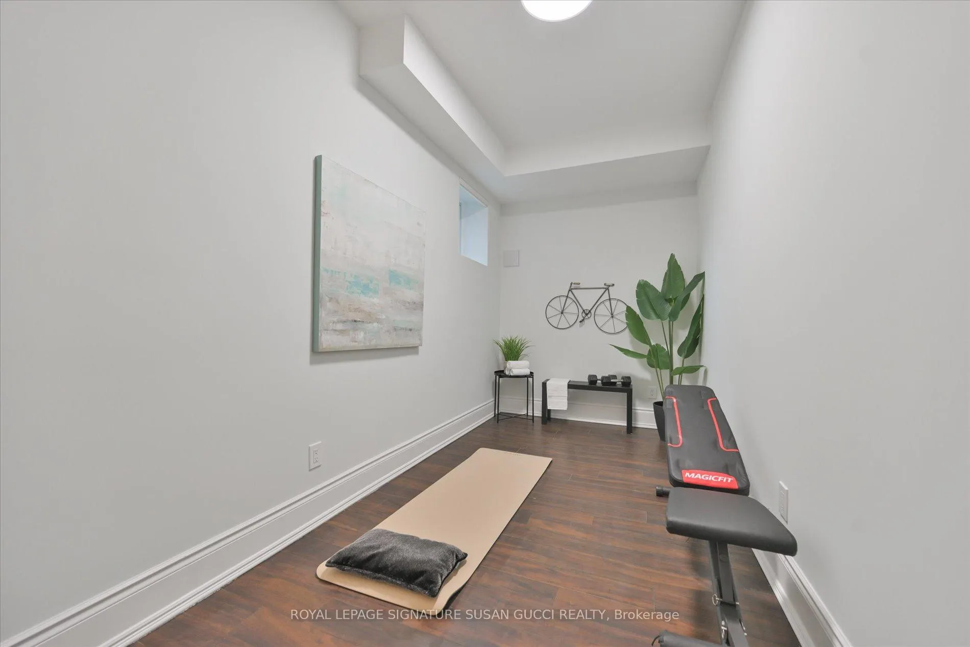 Photo 33 of 20 Cambrai Avenue, Toronto, Woodbine-Lumsden — HOMEH