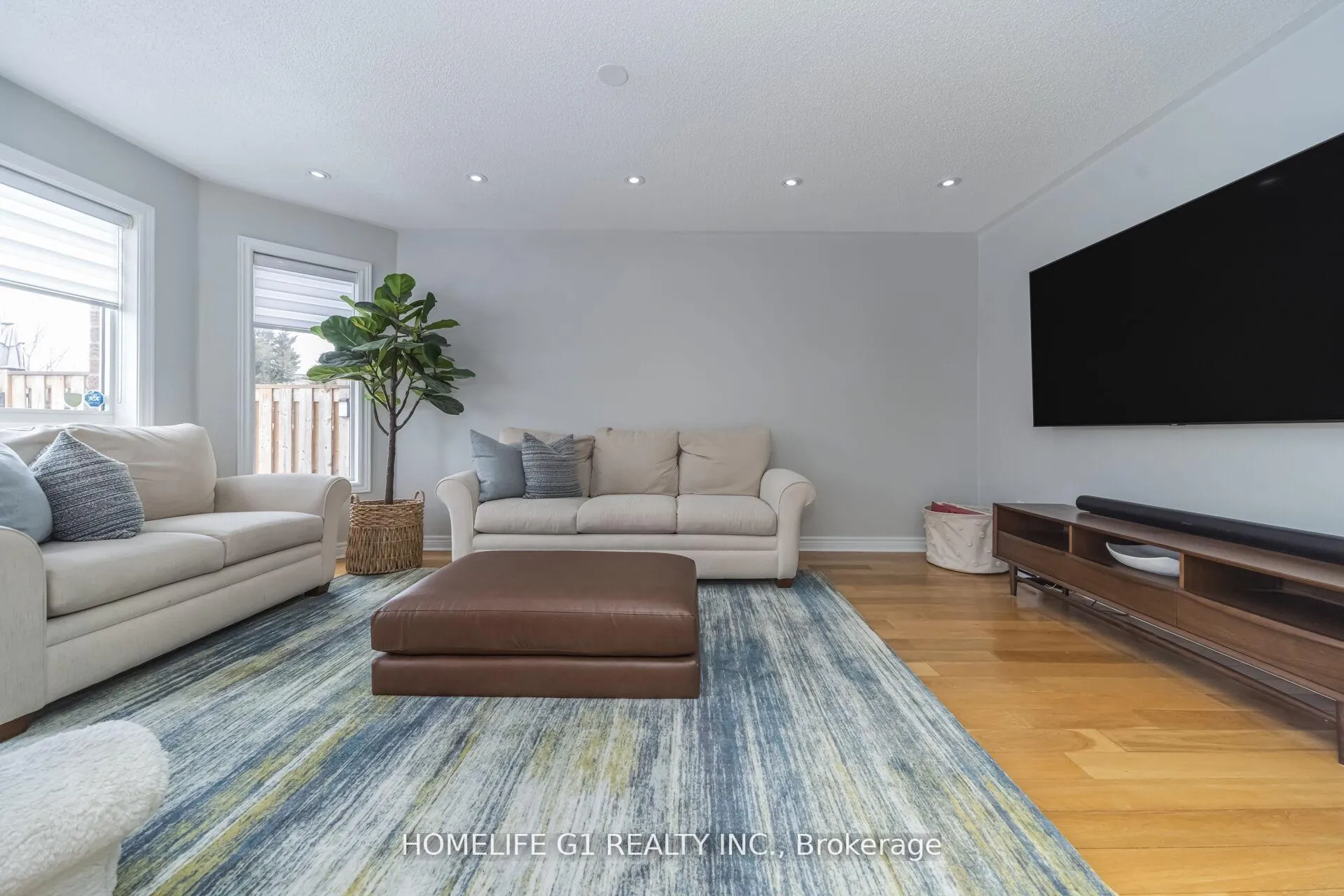 Photo 10 of 53 Humbershed Crescent, Caledon, Bolton West — HOMEH