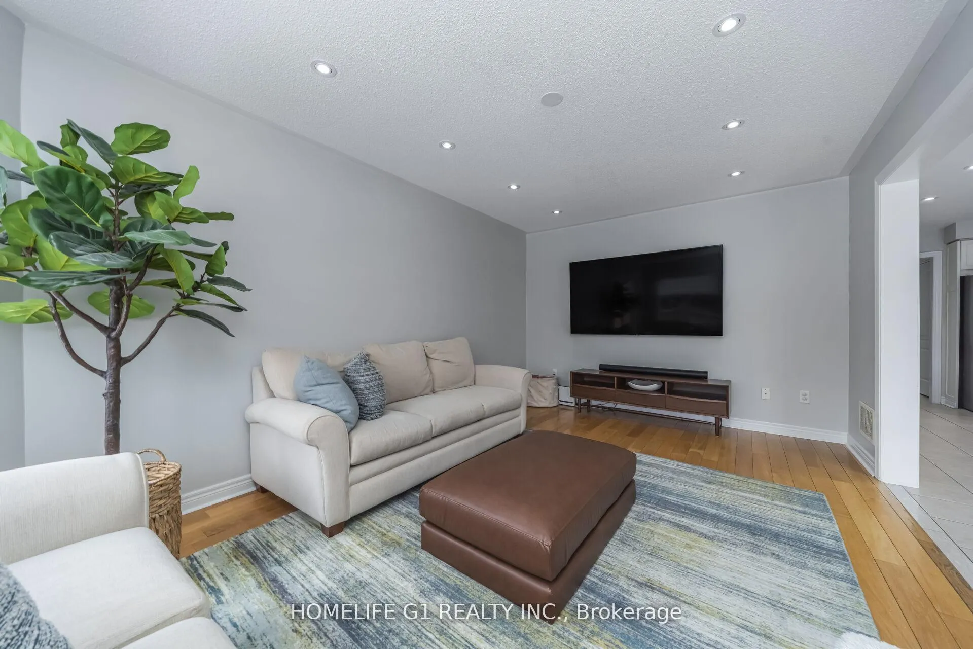 Photo 13 of 53 Humbershed Crescent, Caledon, Bolton West — HOMEH