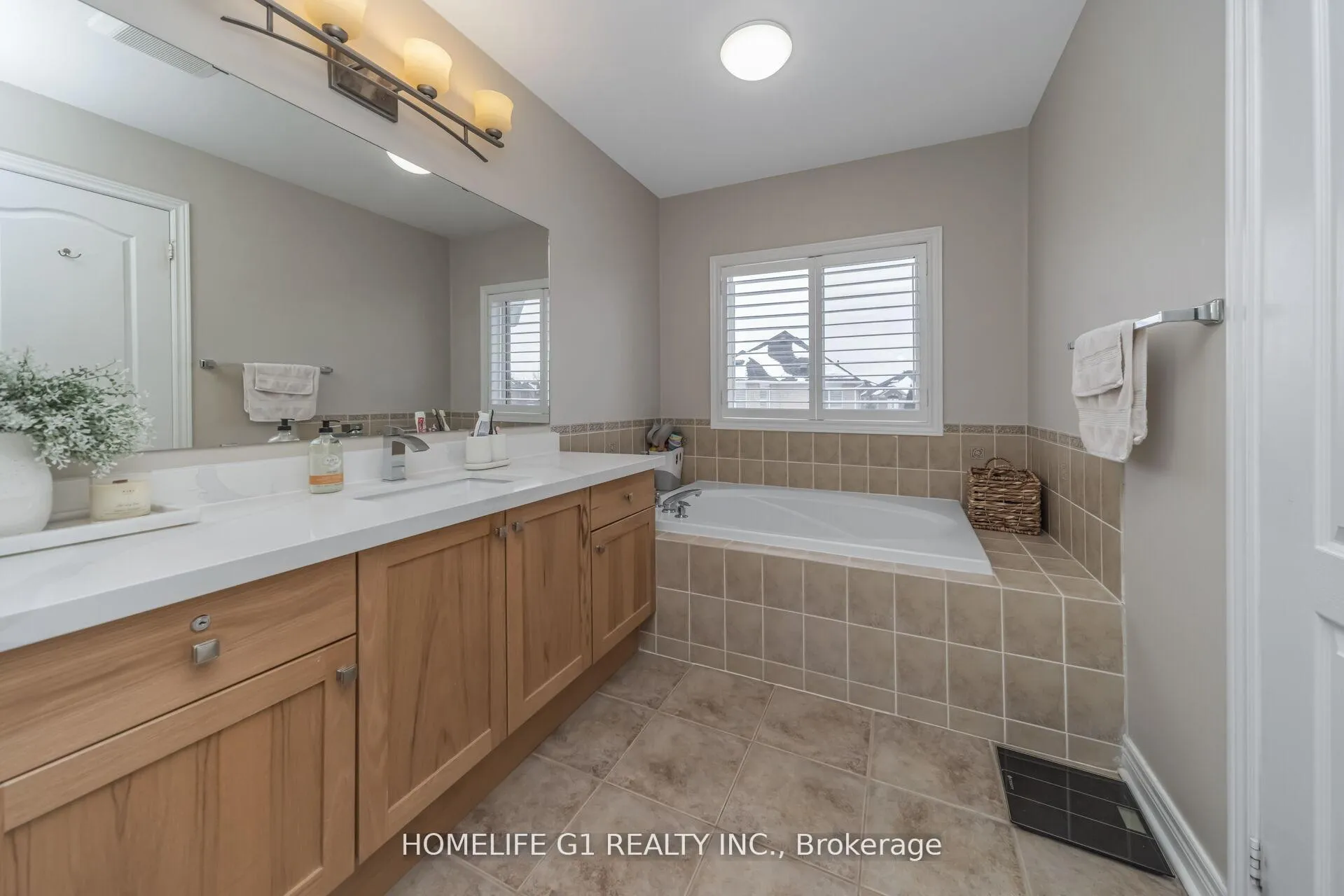 Photo 17 of 53 Humbershed Crescent, Caledon, Bolton West — HOMEH