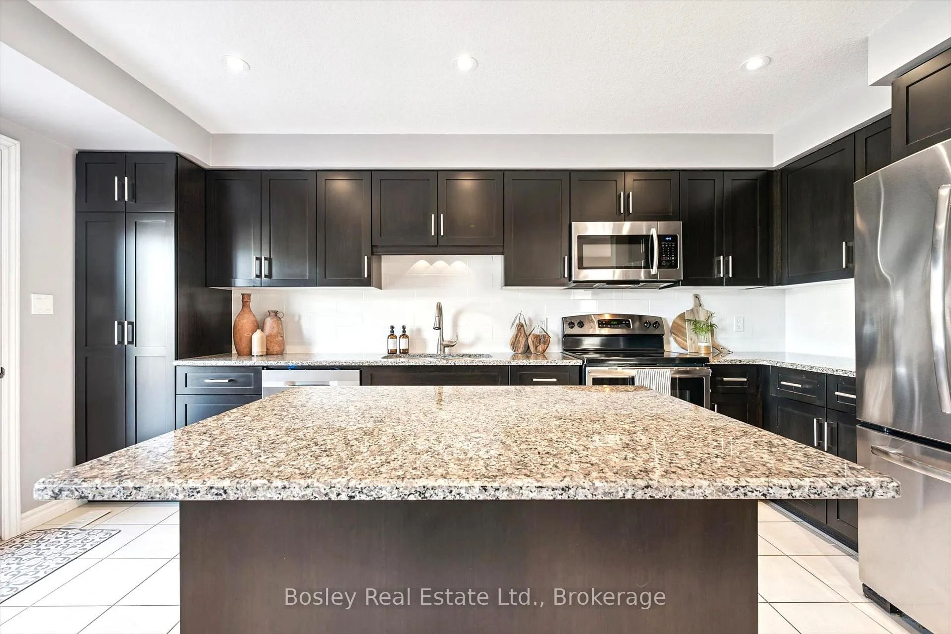 Photo 15 of 32 Jeffrey Drive, Guelph, Grange Road — HOMEH