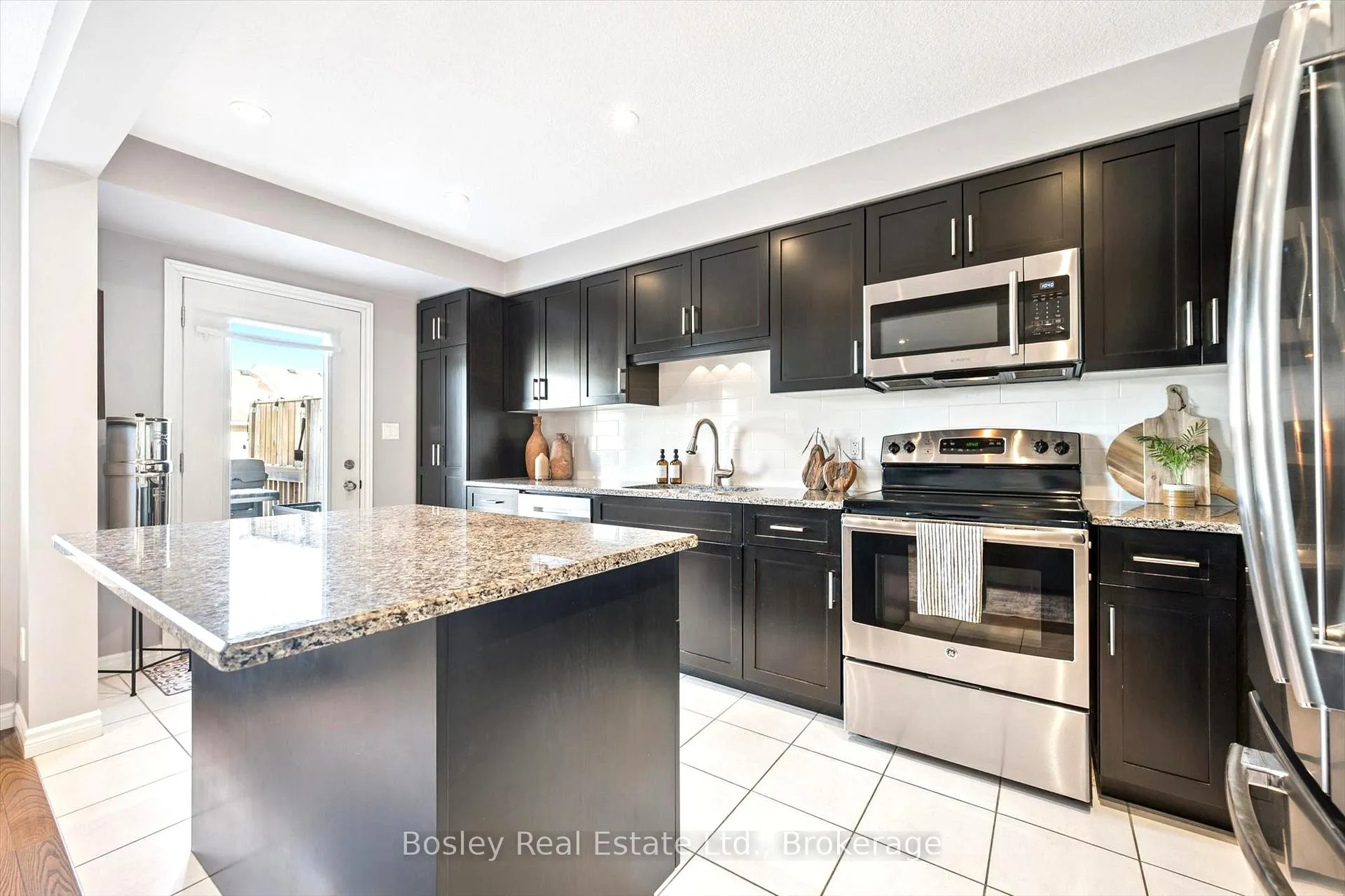 Photo 16 of 32 Jeffrey Drive, Guelph, Grange Road — HOMEH