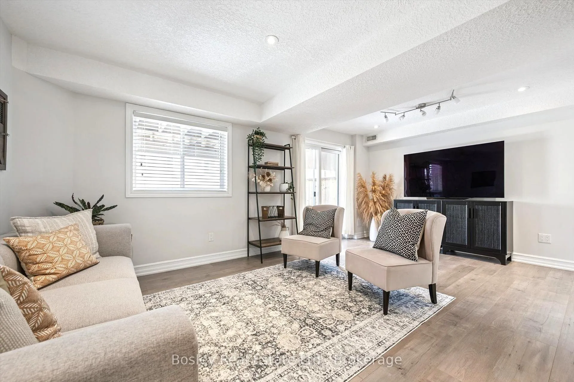 Photo 30 of 32 Jeffrey Drive, Guelph, Grange Road — HOMEH