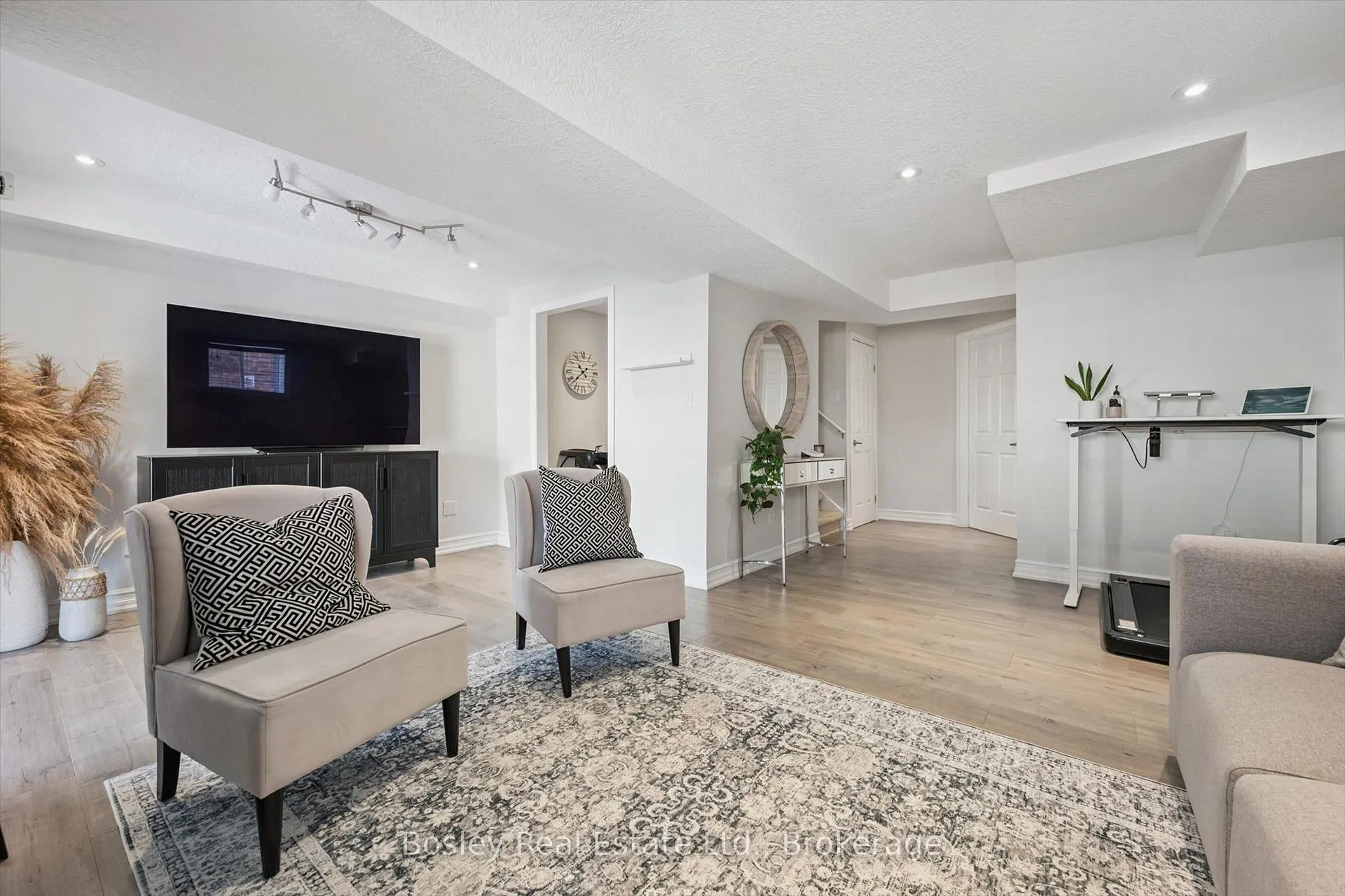 Photo 32 of 32 Jeffrey Drive, Guelph, Grange Road — HOMEH