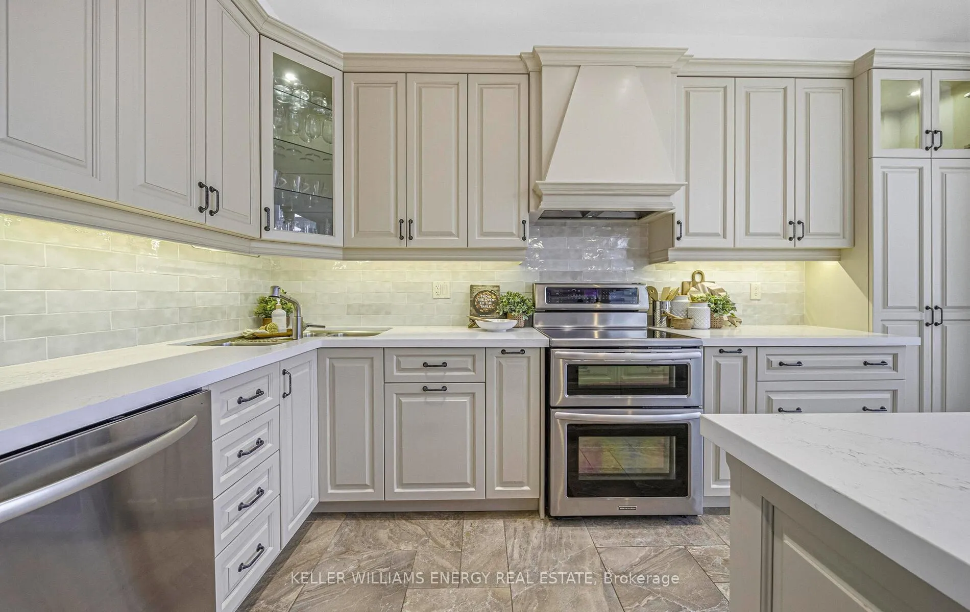 Photo 19 of 124 Mackey Drive, Whitby, Lynde Creek — HOMEH