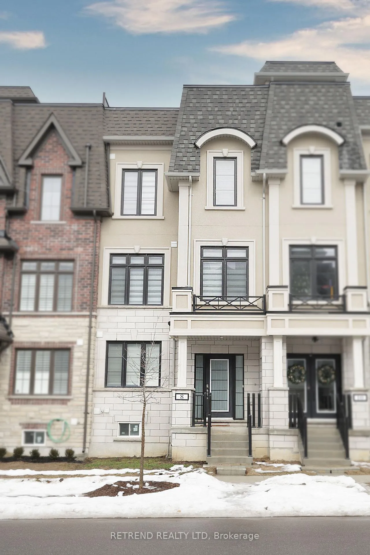 Front of 8 Guardhouse Crescent